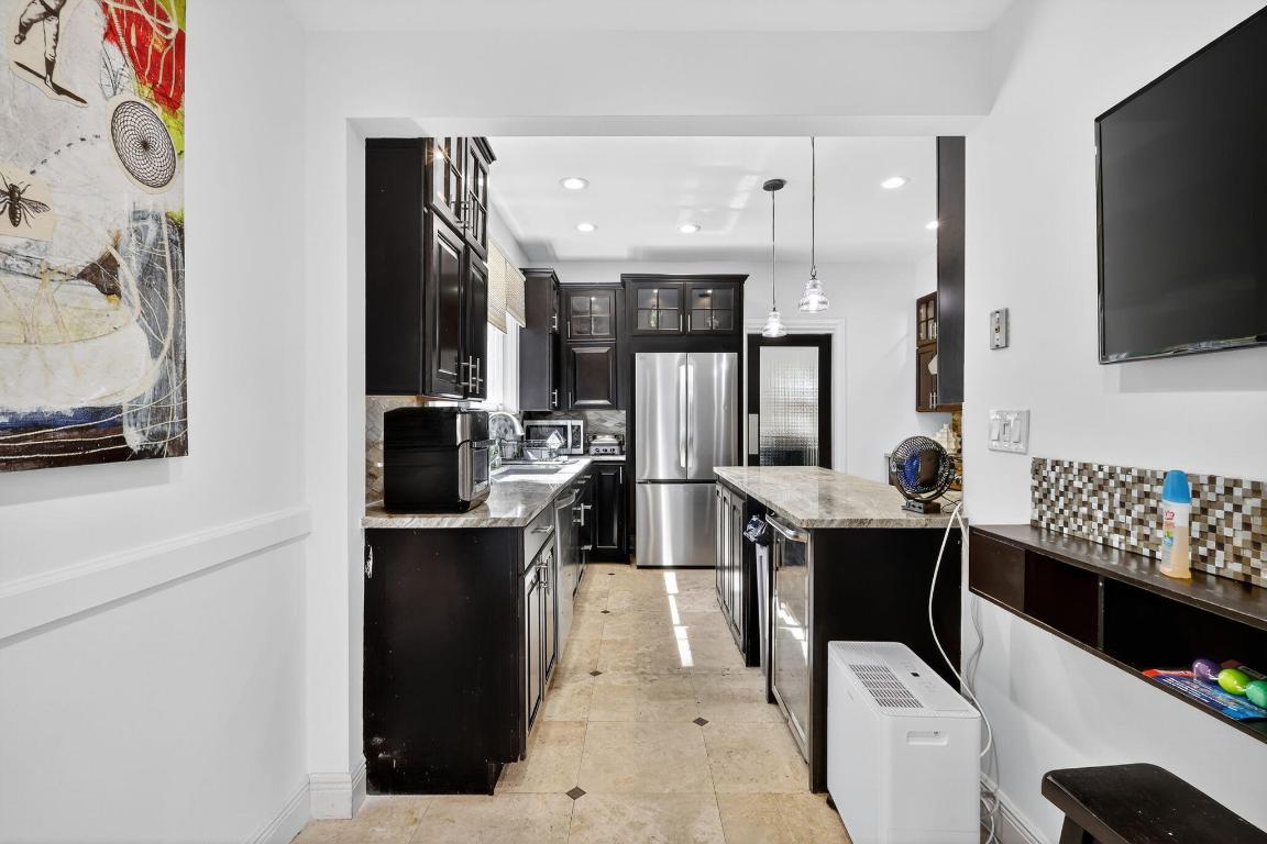 NORTHWOOD - Residential