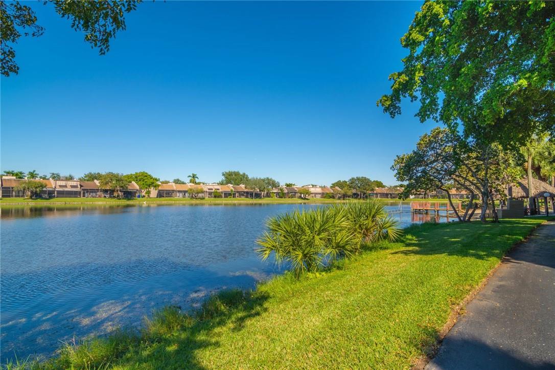 COLONY POINT 3 CONDO - Residential