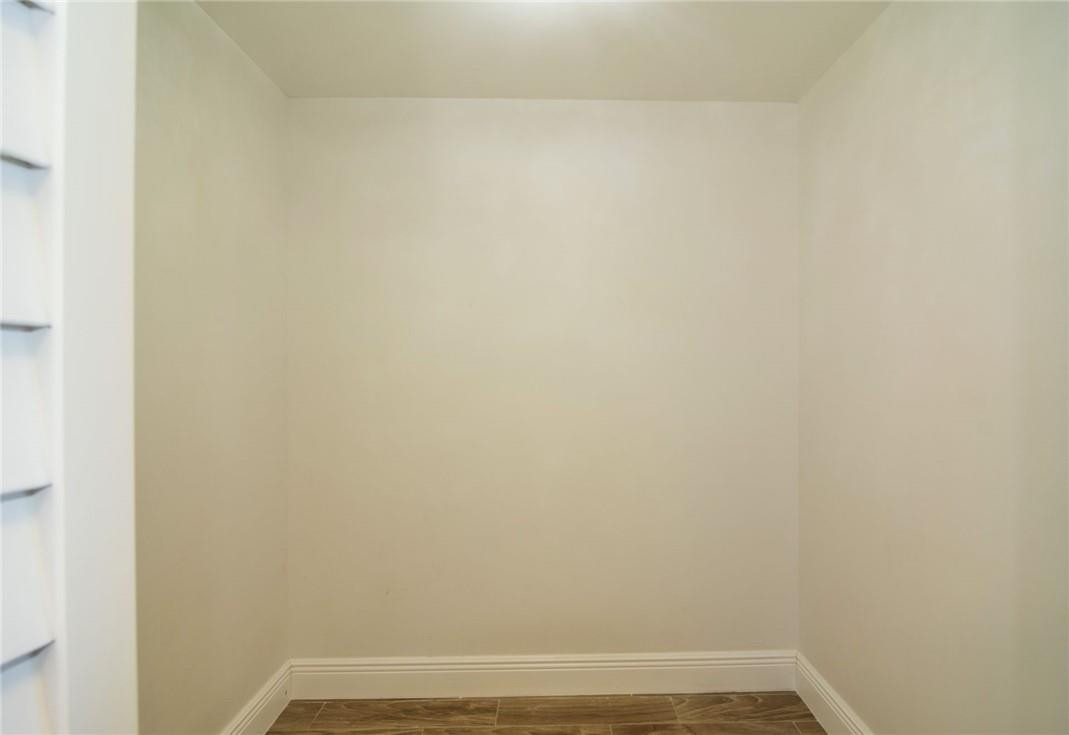 COLONY POINT 3 CONDO - Residential