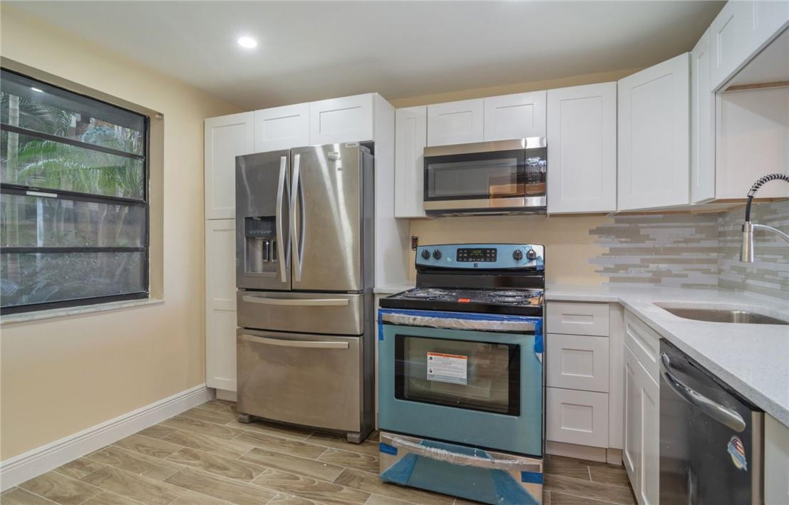 COLONY POINT 3 CONDO - Residential