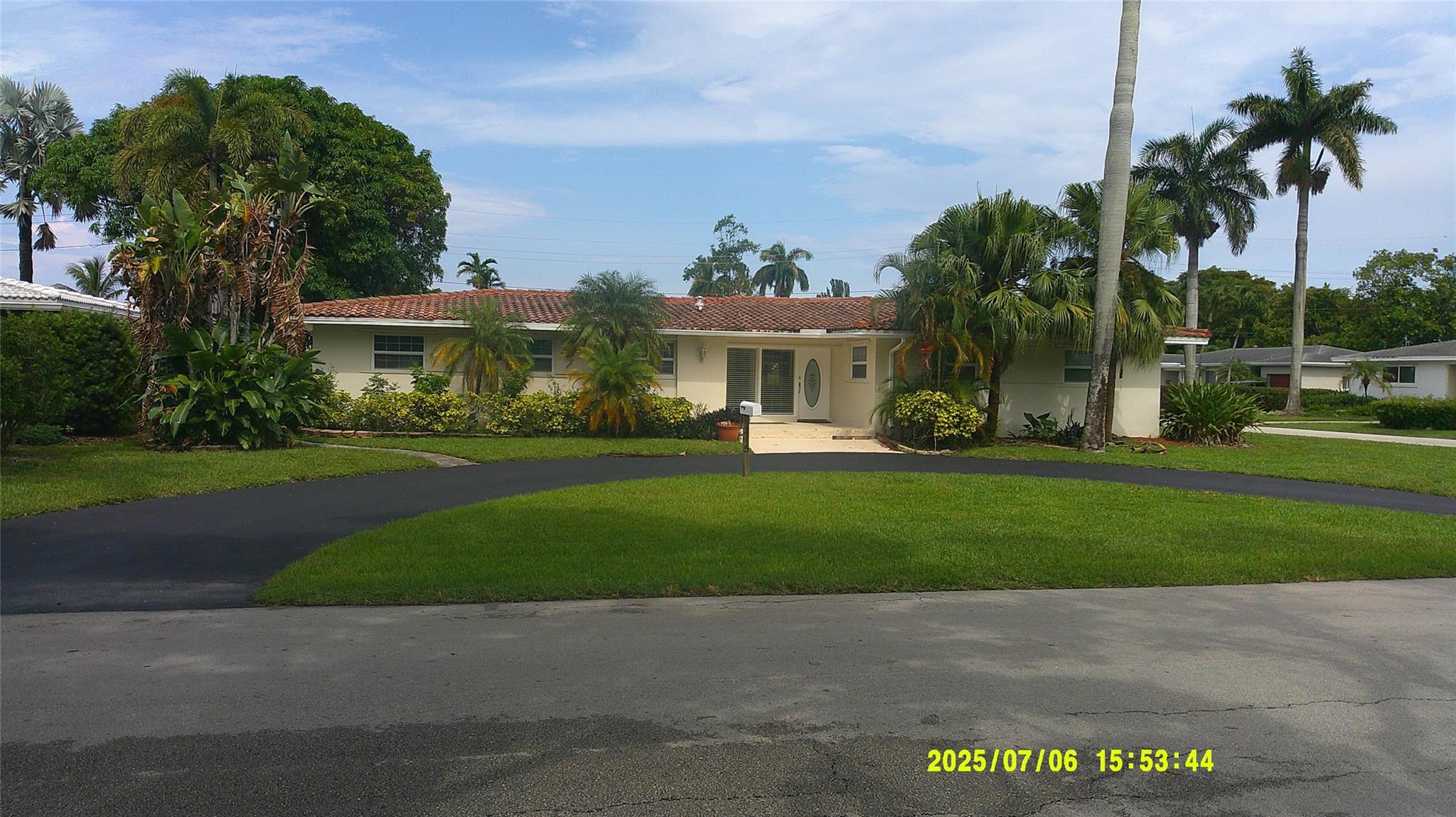BEAUTIFUL 4 BEDROOM, 3 BATH POOL HOME LOCATED IN THE PARK EAST SECTION OF HOLLYWOOD. PRIVATE CORNER LOT WITH MAGNIFICENT SCREENED IN POOL & PATIO AREA, IDEAL FOR ENTERTAINING. GOURMET KITCHEN WITH STAINLESS STEEL APPLIANCES. THIS HOME OFFER 3 BEDROOMS PLUS OFFICE/DEN/EFFICIENCY ON A WIDE OPEN SINGLE STORY FLOOR PLAN. GARAGE WAS CONVERTED TO THE 4TH BDRM. THIS BEAUTY IS NEARLY 3,000 SQ FEET. LARGE POOL WITH A HEATER. LARGE COVERED LANAI FOR BAR-B-QUES. JUST A FEW STEPS TO ORANGEBROOK GOLD COURSE & COUNTRY CLUB IN THE HIGHLY SOUGHT AFTER HLWD NEIGHBORHOOD. THE NEIGHBORHOOD OFFERS DEAD ENDS STREETS IN ALL DIRECTIONS BETWEEN THE POLICE STATION, THE GOLF COURSE, AND I95, SO THERE IS NO THROUGH TRAFFIC. CONVENIENTLY LOCATED 2 BLOCKS FROM I-95 FOR EASY ACCESS. BOTH NORTH & SOUTH.