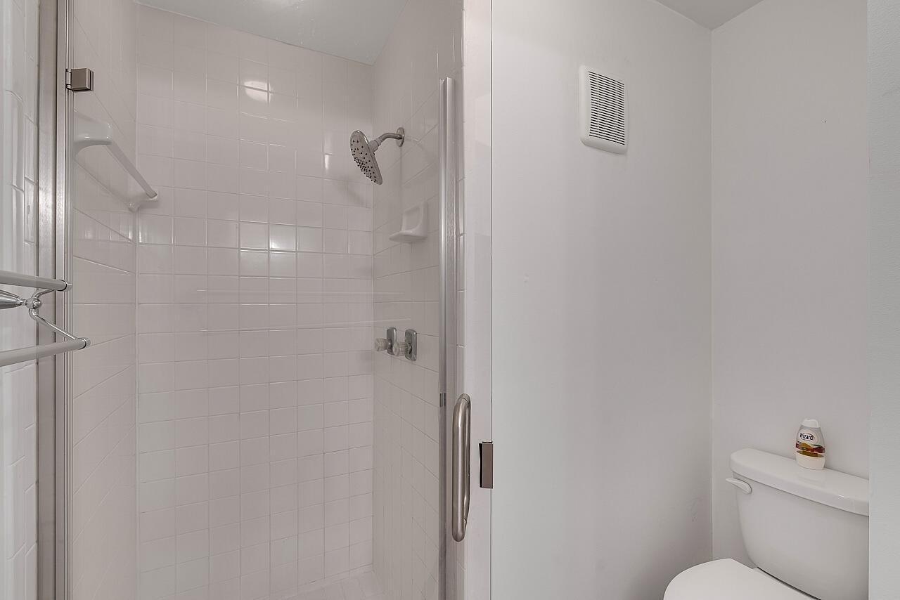 LAKE IN THE WOODS AT VERO BEACH CONDO - Residential