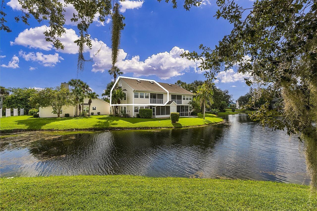 LAKE IN THE WOODS AT VERO BEACH CONDO - Residential
