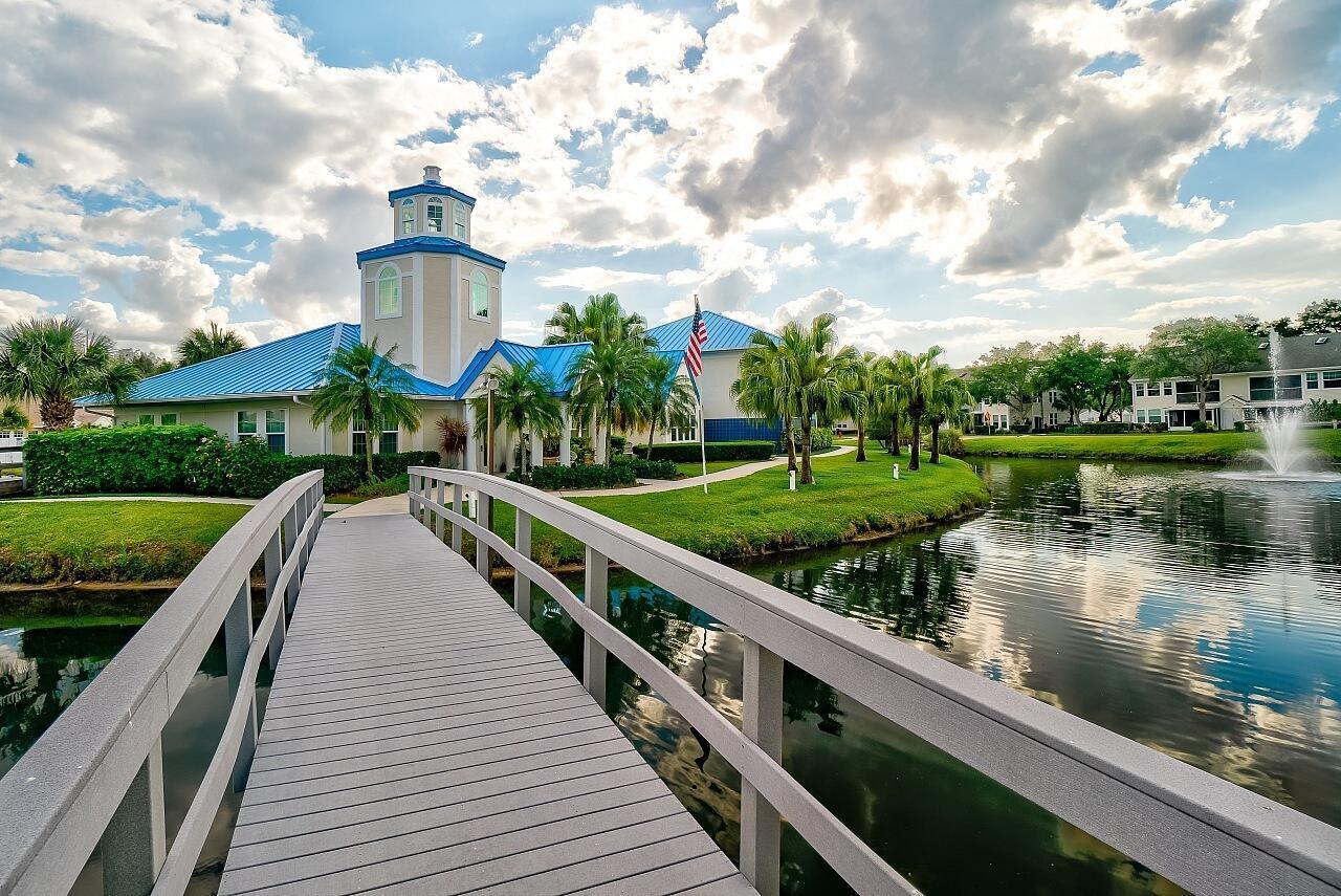 LAKE IN THE WOODS AT VERO BEACH CONDO - Residential