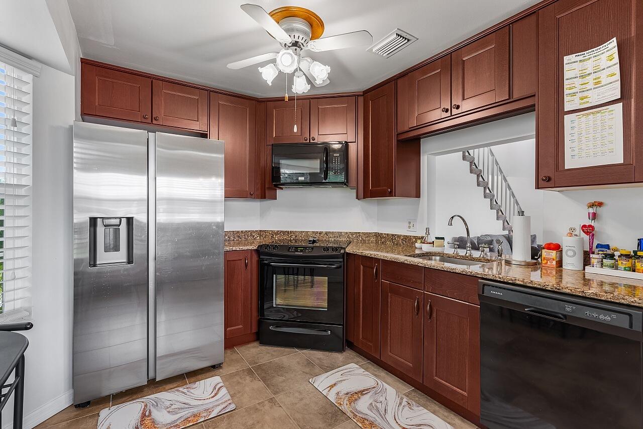 LAKE IN THE WOODS AT VERO BEACH CONDO - Residential