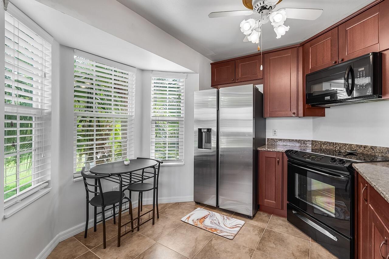 LAKE IN THE WOODS AT VERO BEACH CONDO - Residential