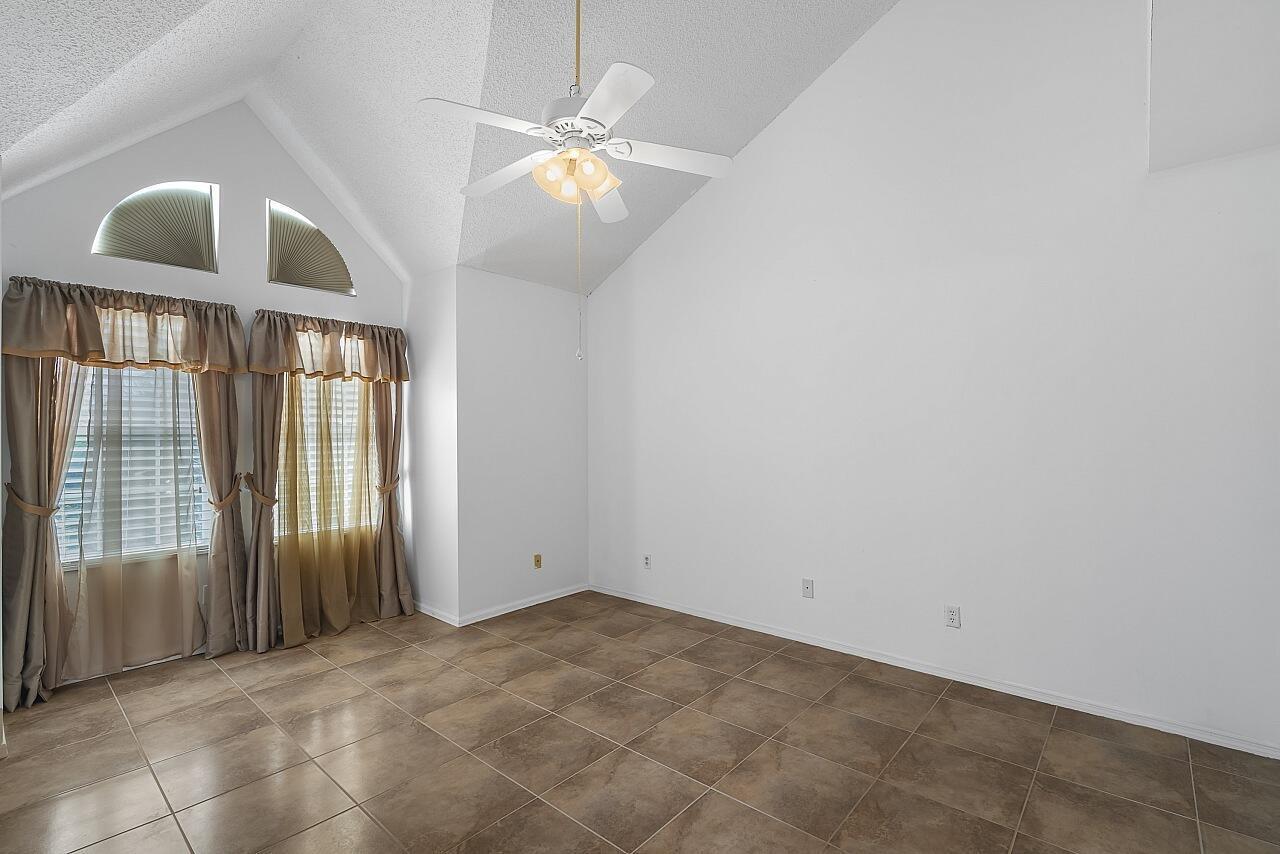 LAKE IN THE WOODS AT VERO BEACH CONDO - Residential