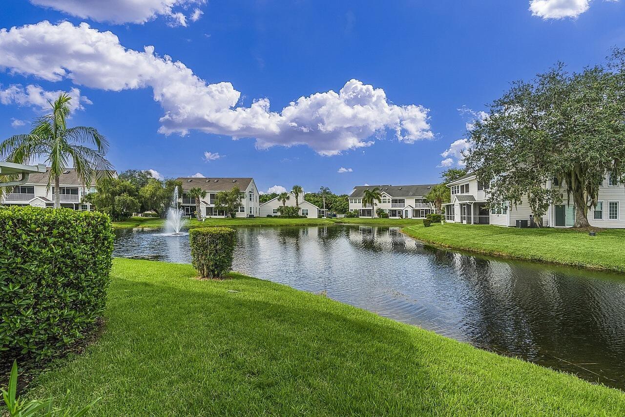 LAKE IN THE WOODS AT VERO BEACH CONDO - Residential