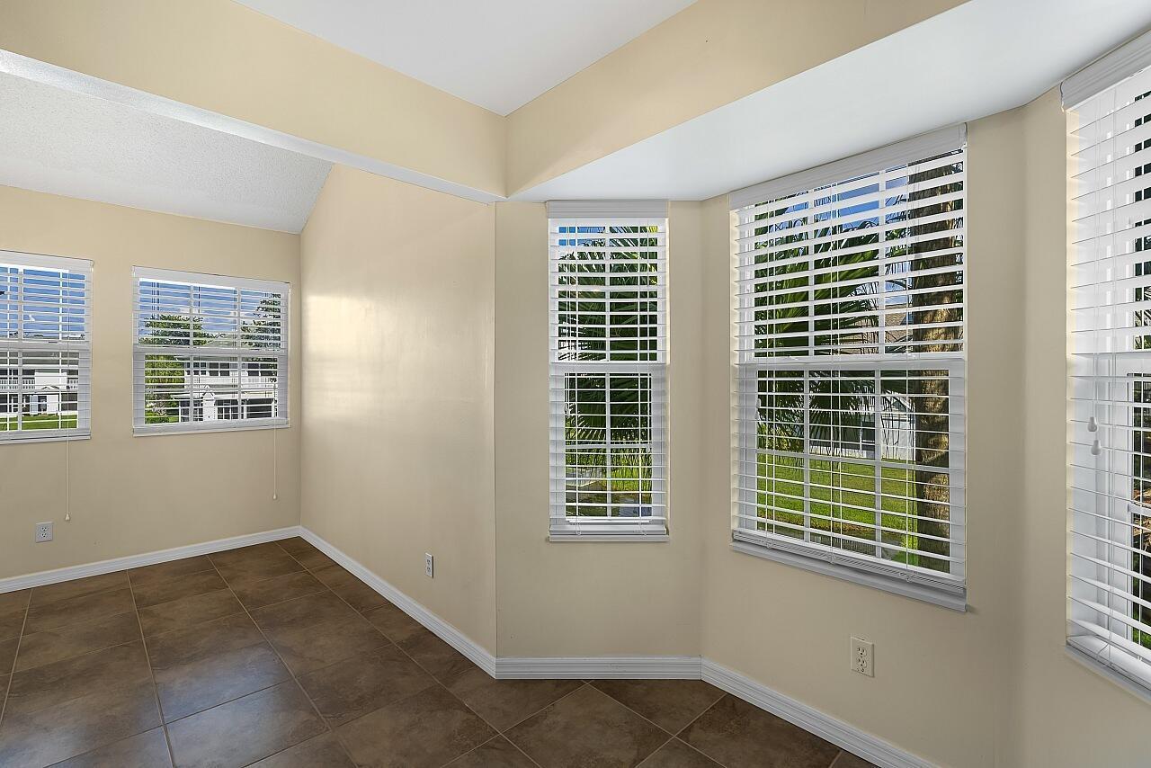 LAKE IN THE WOODS AT VERO BEACH CONDO - Residential
