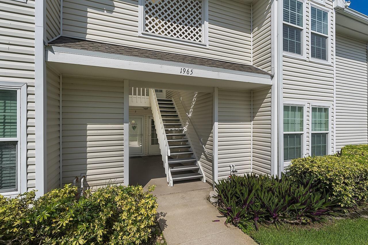 1965 Westminster Circle 6, Vero Beach, FL, 32966/$195,000 1 1965 Westminster Circle 6