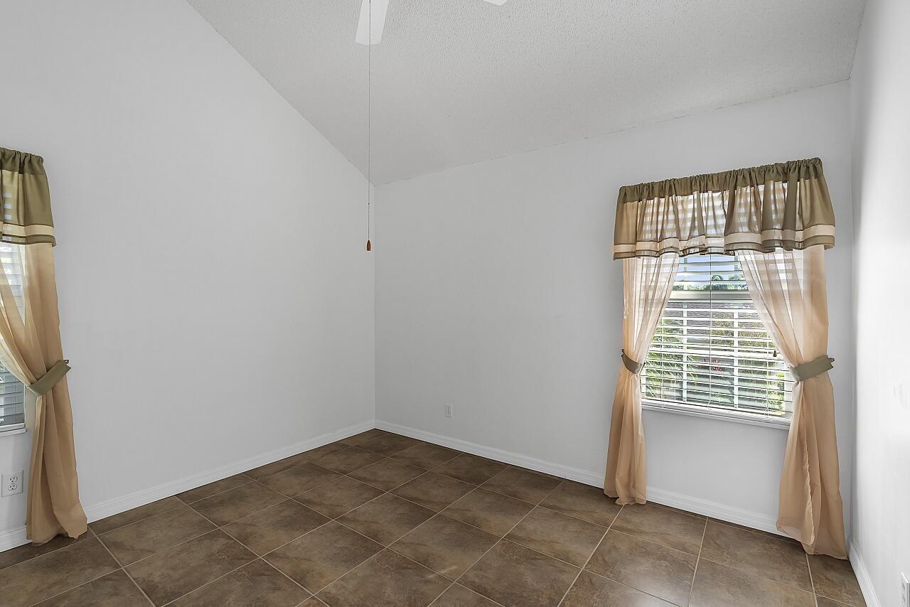 LAKE IN THE WOODS AT VERO BEACH CONDO - Residential