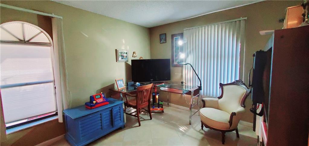 Eagle Point 127-12 B - Residential