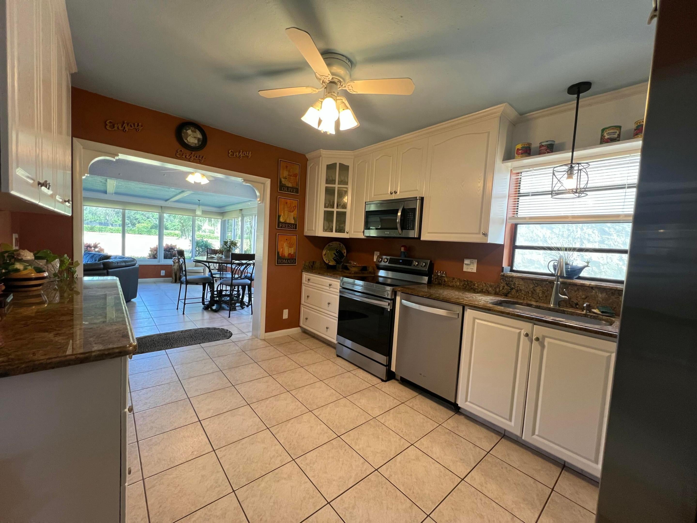 12244 COUNTRY GREENS Boulevard