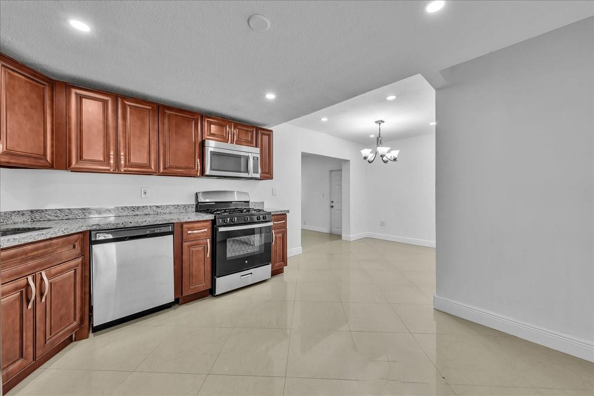 MIRAMAR ISLES - Residential