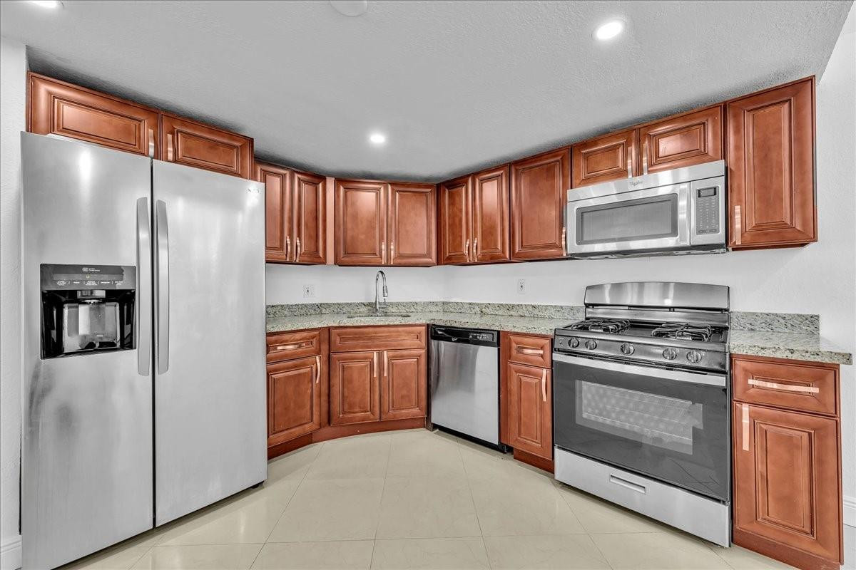 MIRAMAR ISLES - Residential