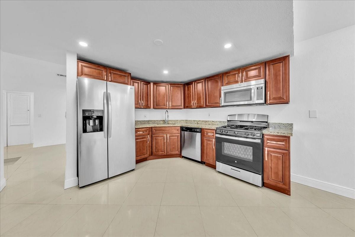 MIRAMAR ISLES - Residential