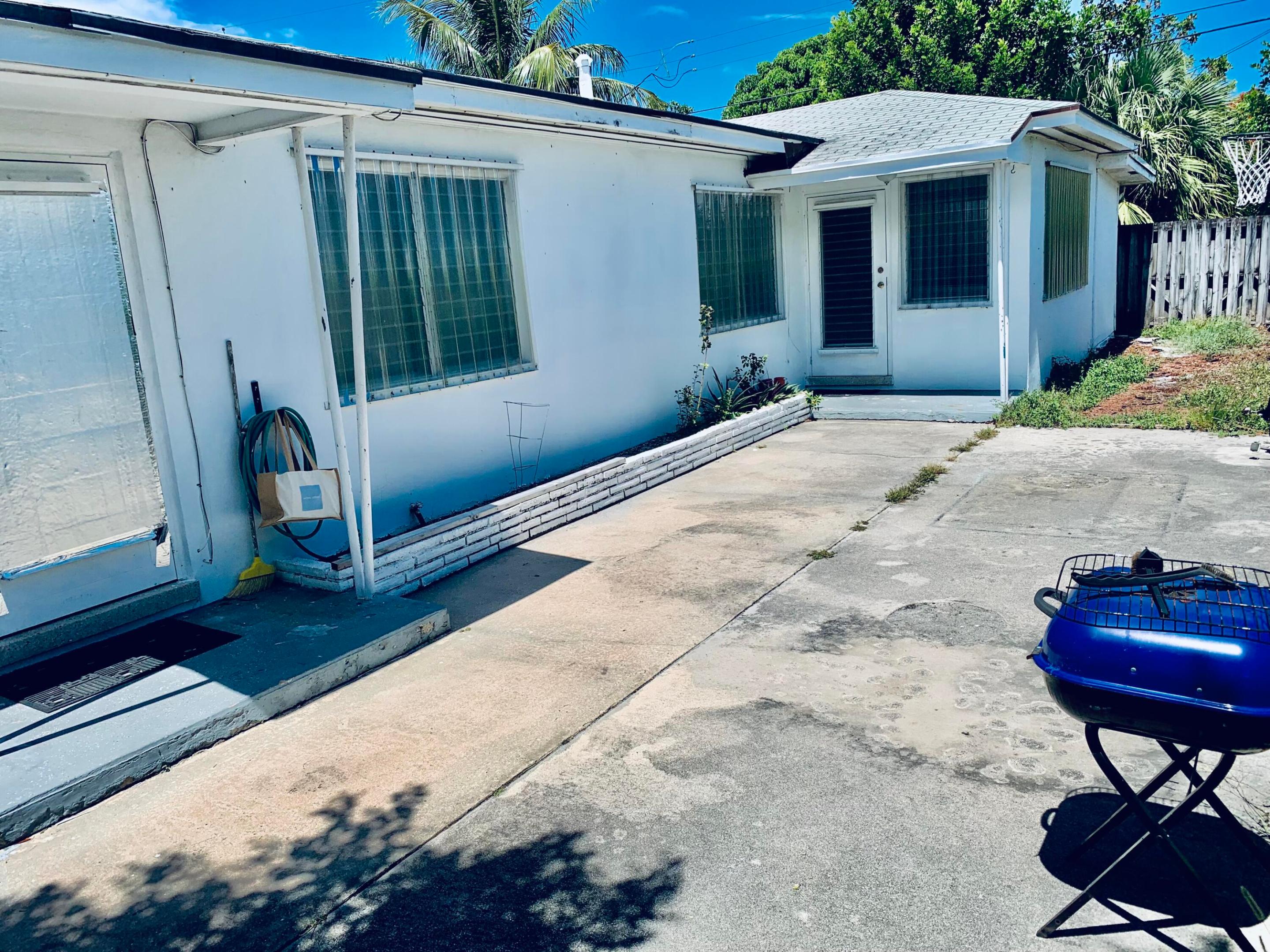 1420 N Federal Highway