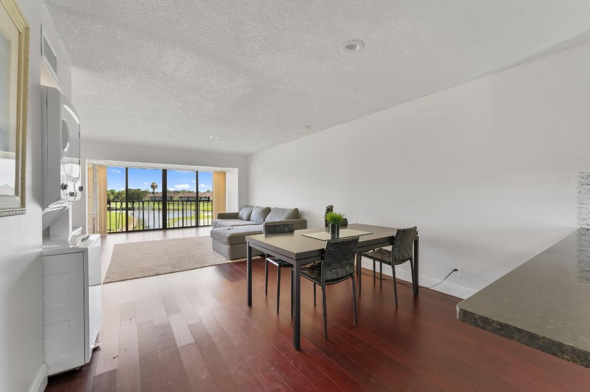 FOUNTAINS OF PALM BEACH CONDO - Residential Lease