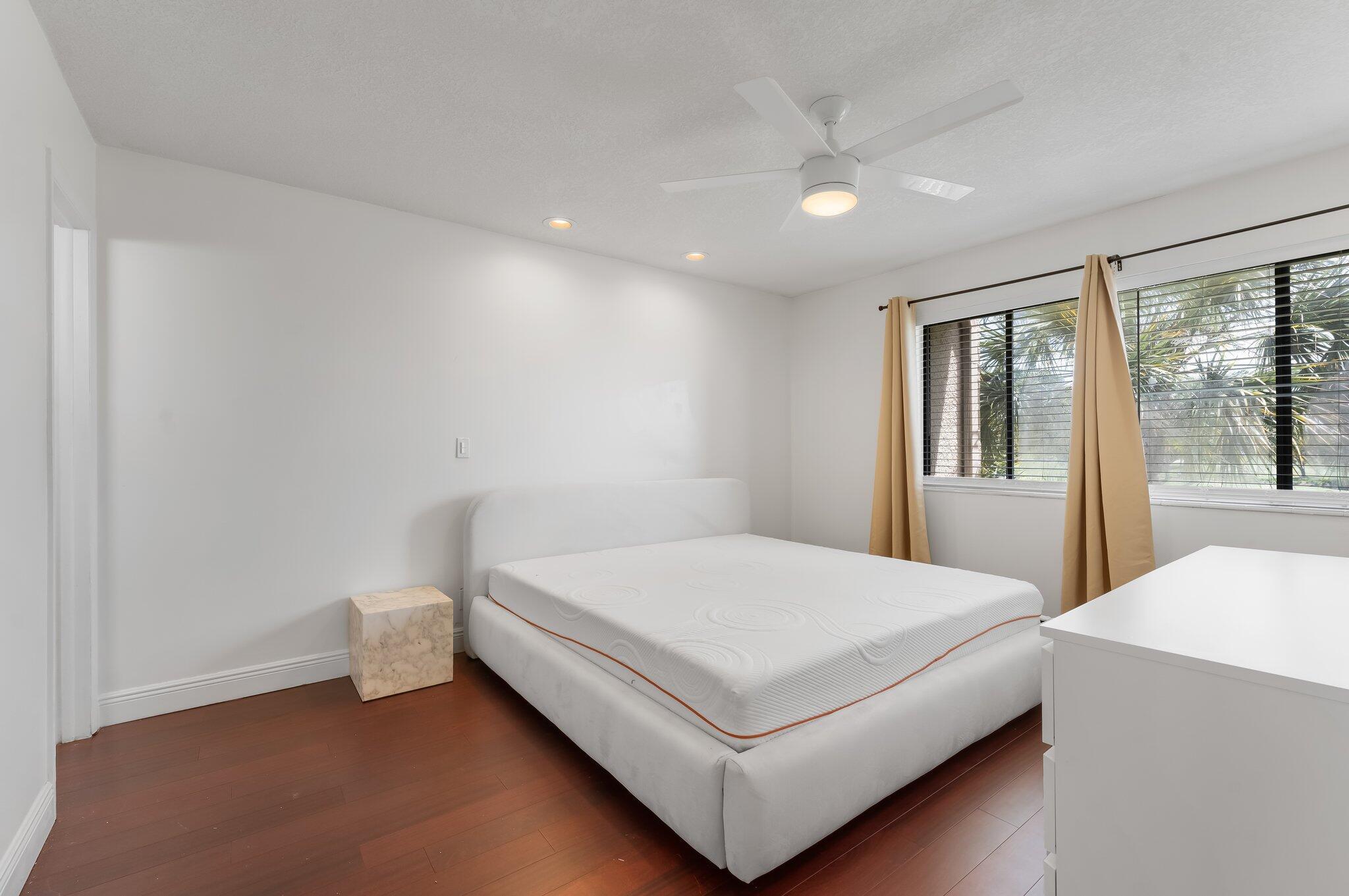 FOUNTAINS OF PALM BEACH CONDO - Residential Lease