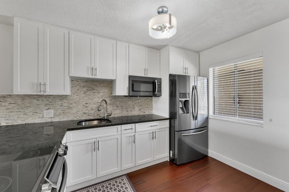 FOUNTAINS OF PALM BEACH CONDO - Residential Lease