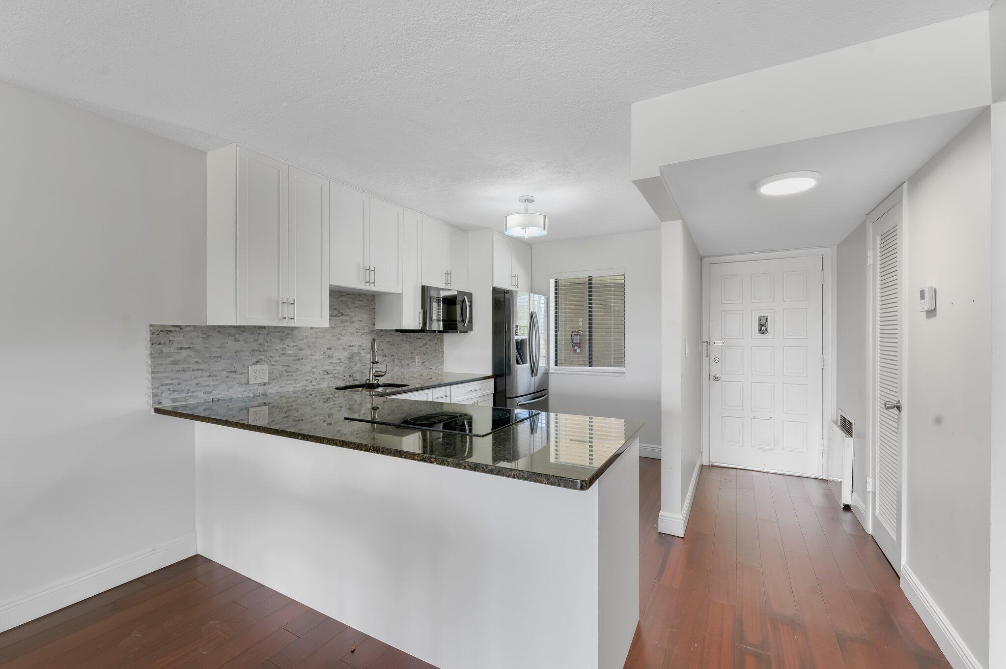 FOUNTAINS OF PALM BEACH CONDO - Residential Lease