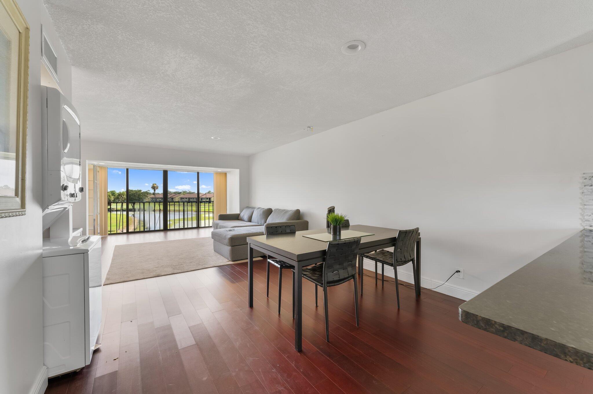 FOUNTAINS OF PALM BEACH CONDO - Residential Lease