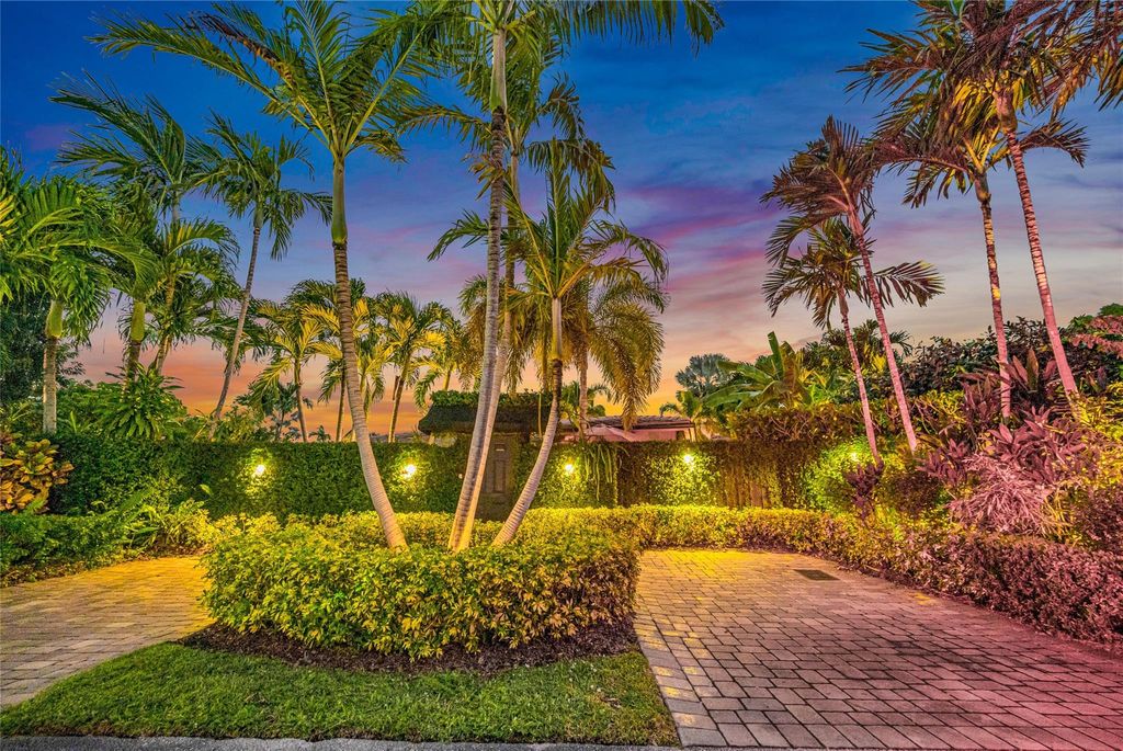 Photo of 4862 NE 4th Ave, Fort Lauderdale, FL 33334 (MLS # F10534101)