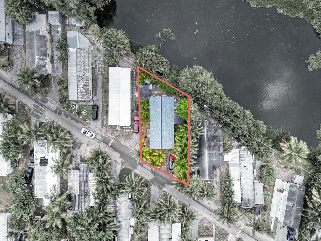 Photo of 1899 Lakeshore Avenue #Lote 6, West Palm Beach, FL 33409 (MLS # R11087932)