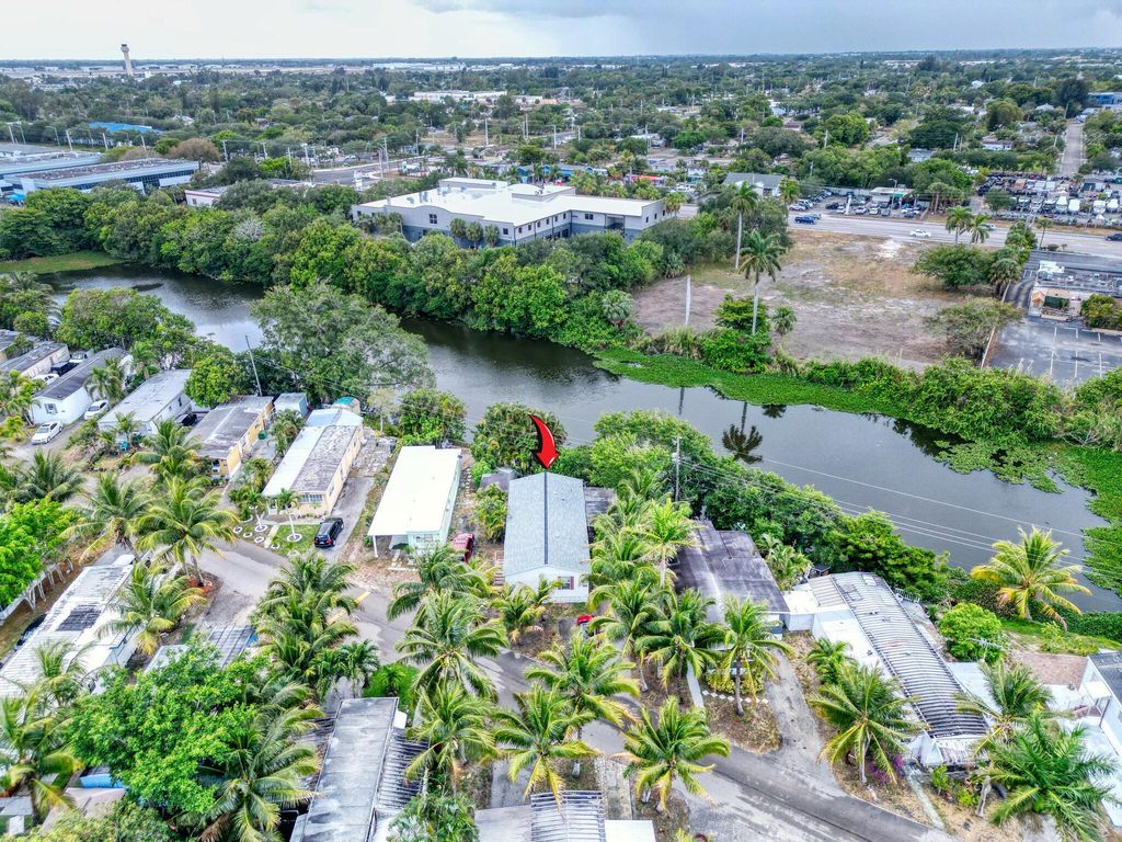 Photo of 1899 Lakeshore Avenue #Lote 6, West Palm Beach, FL 33409 (MLS # R11087932)