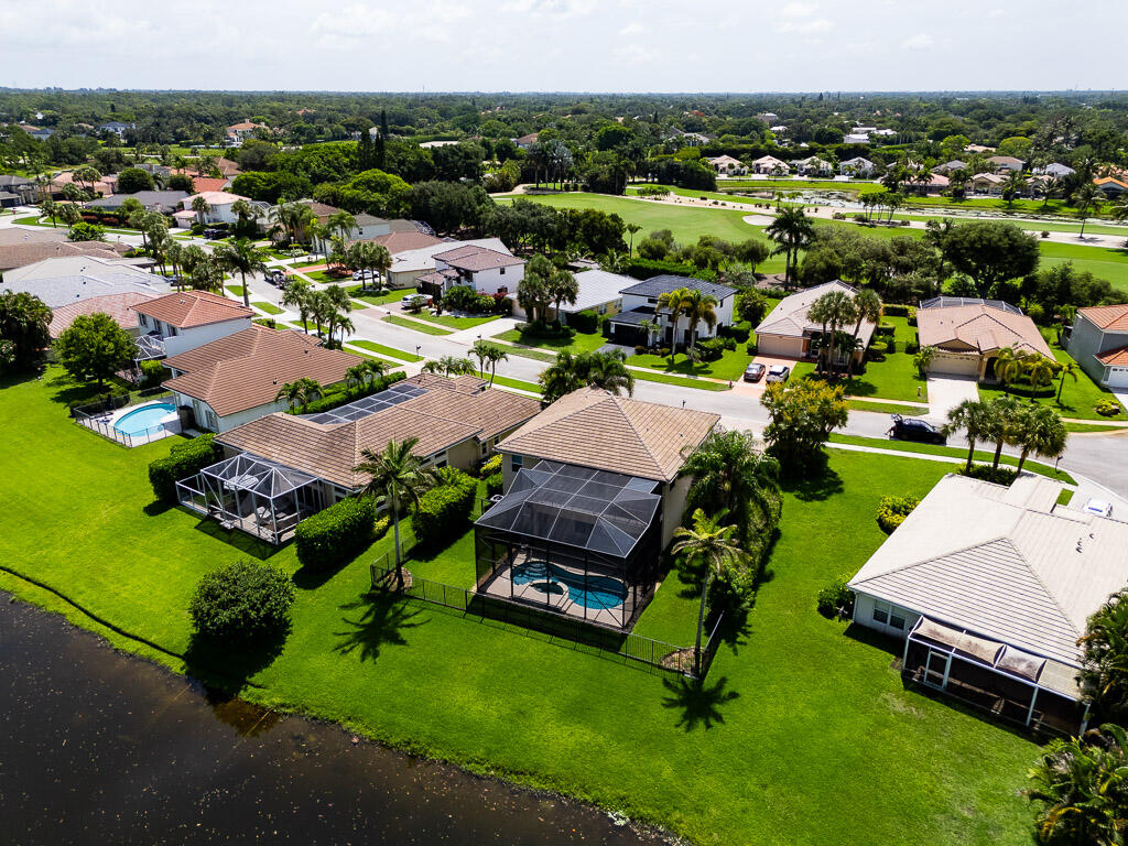1681 Lakefield North Court