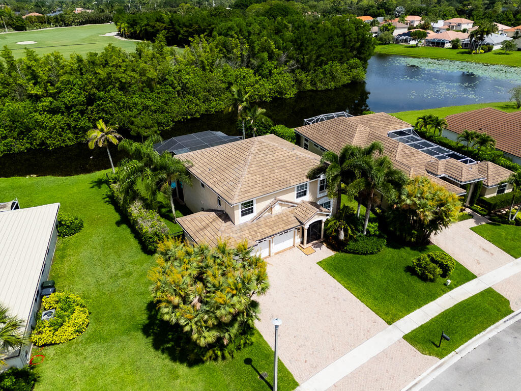 1681 Lakefield North Court