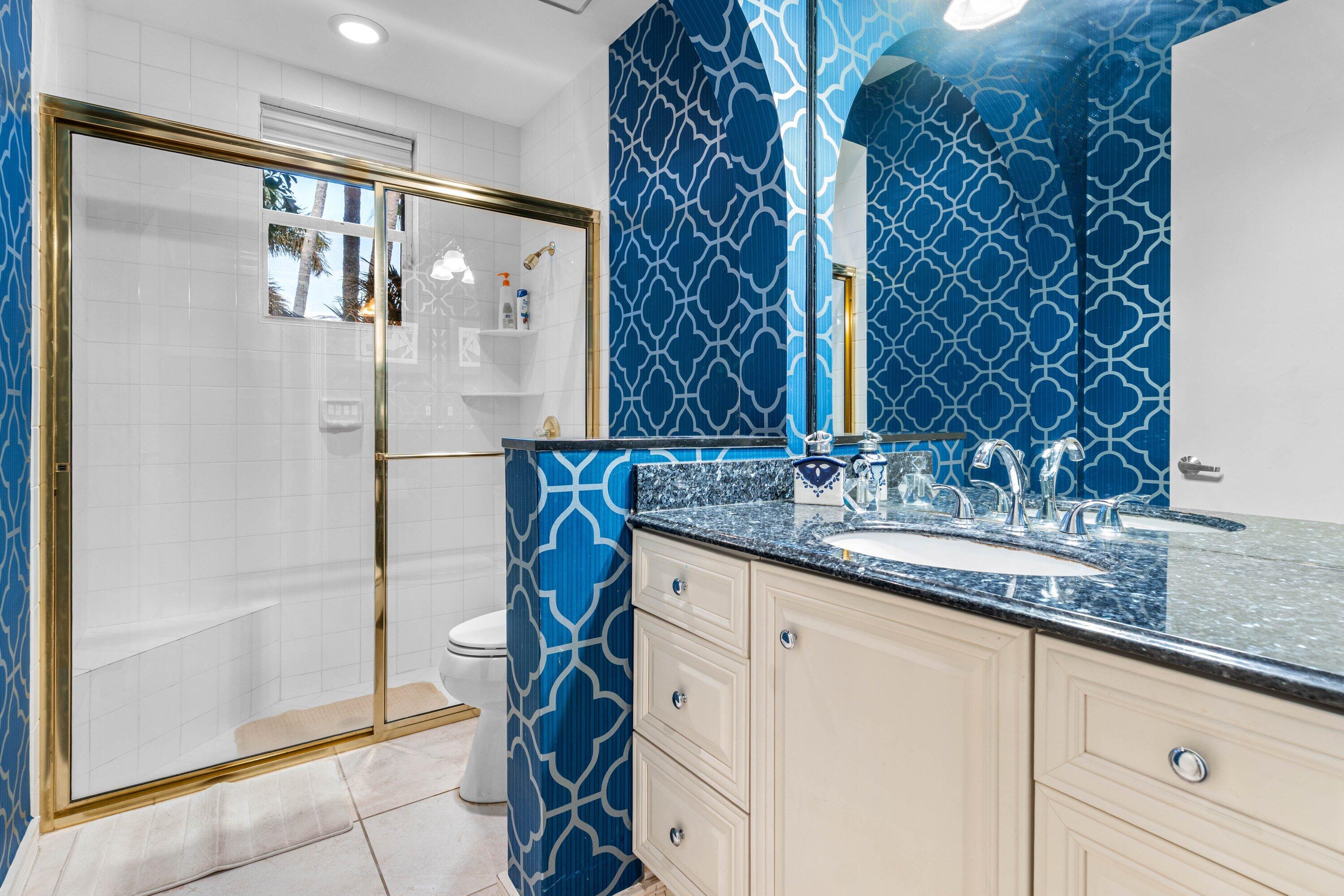 CRYSTAL BAY - Residential