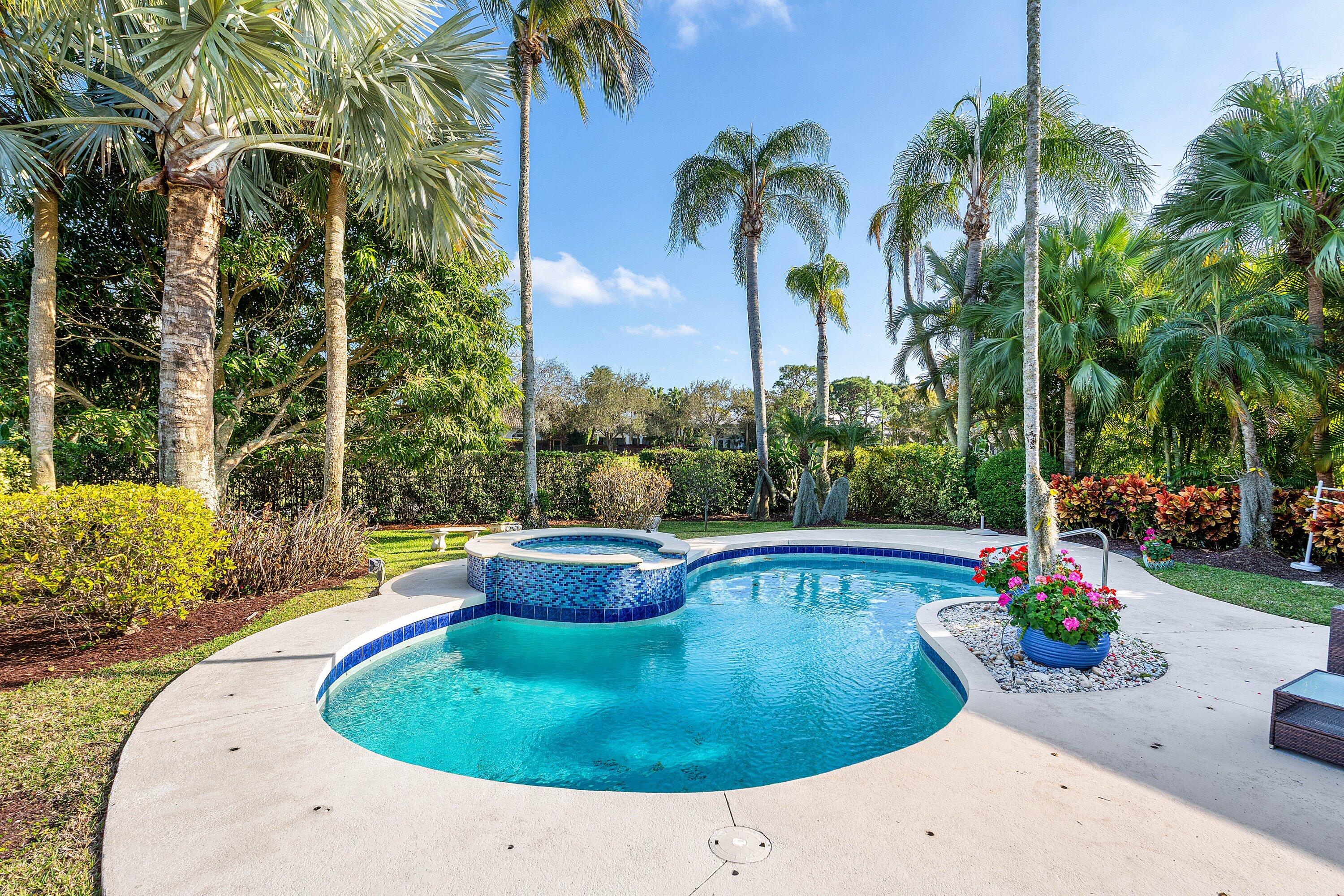 CRYSTAL BAY - Residential