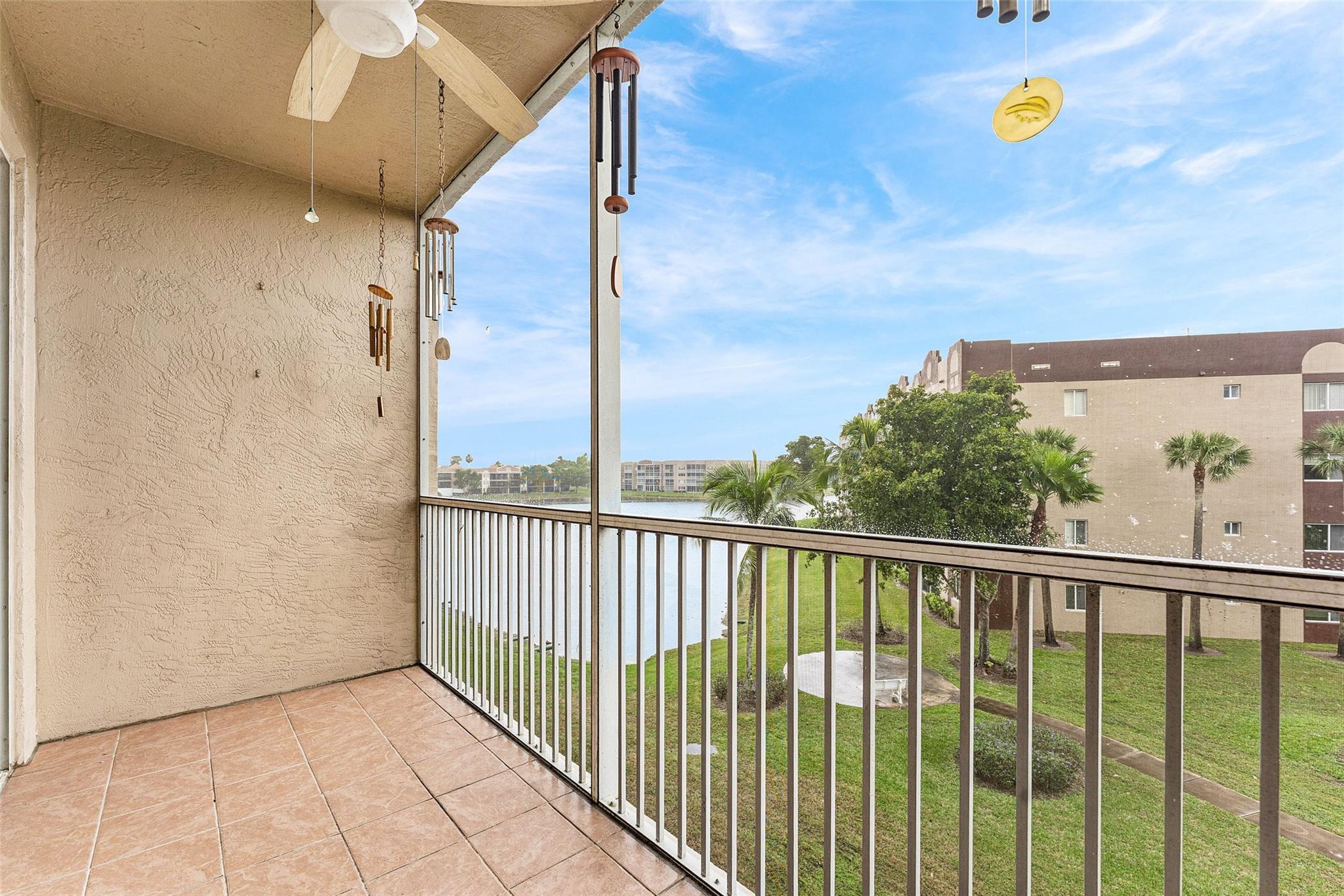 SOUTHAMPTON @ KINGS PT - Residential