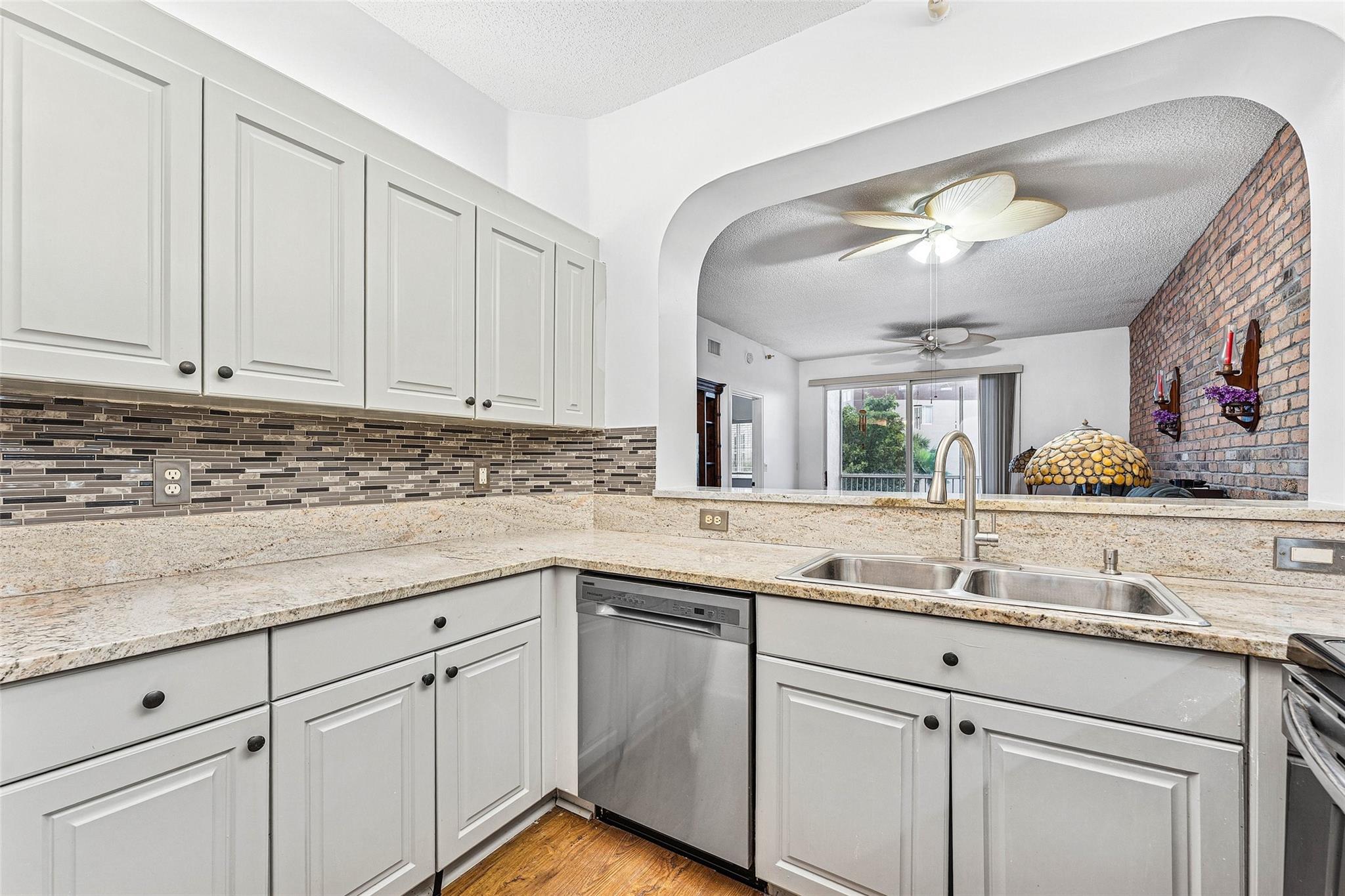 View photos, virtual tours, details... 7647 Southampton Ter 314