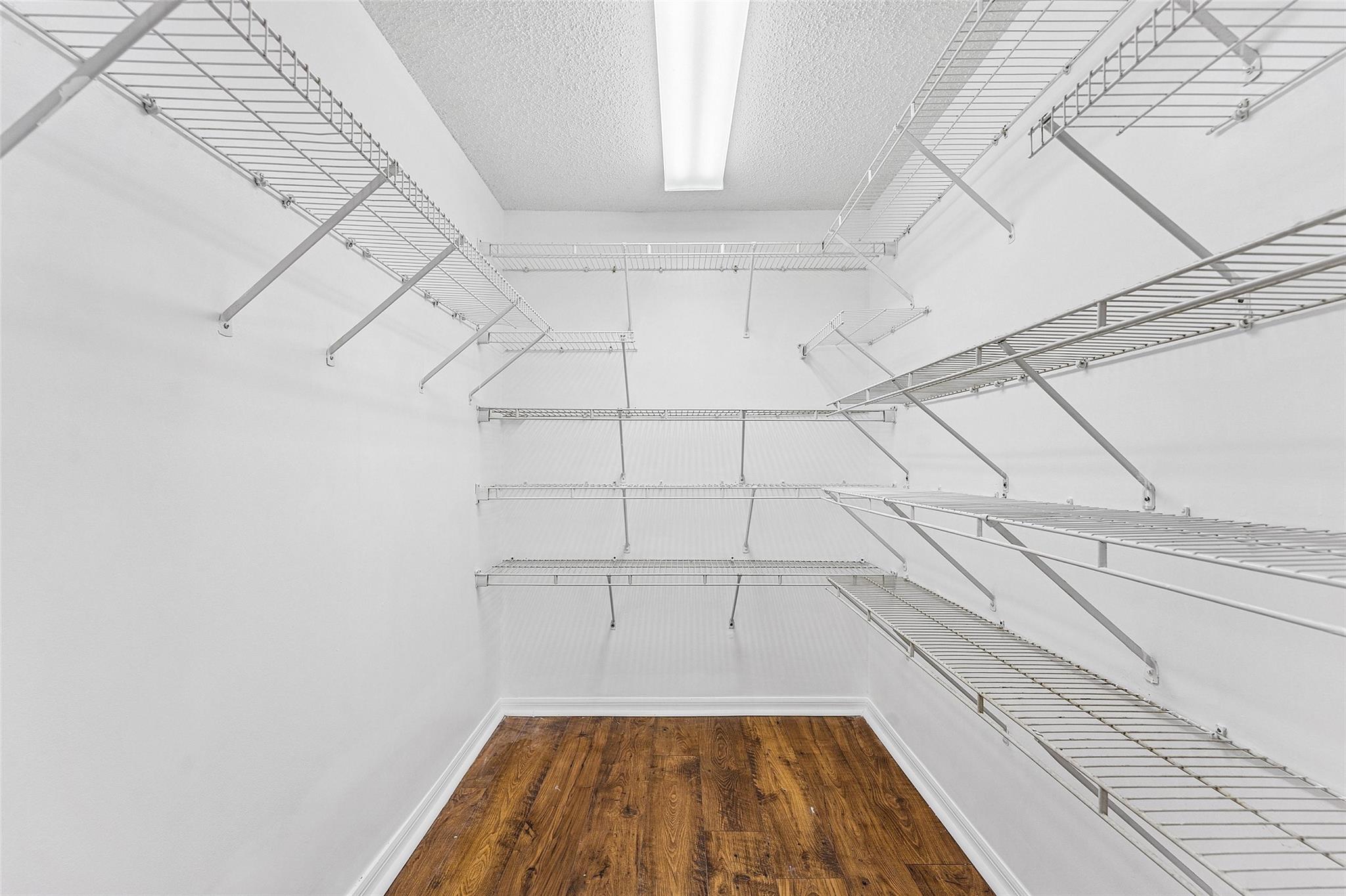 SOUTHAMPTON @ KINGS PT - Residential