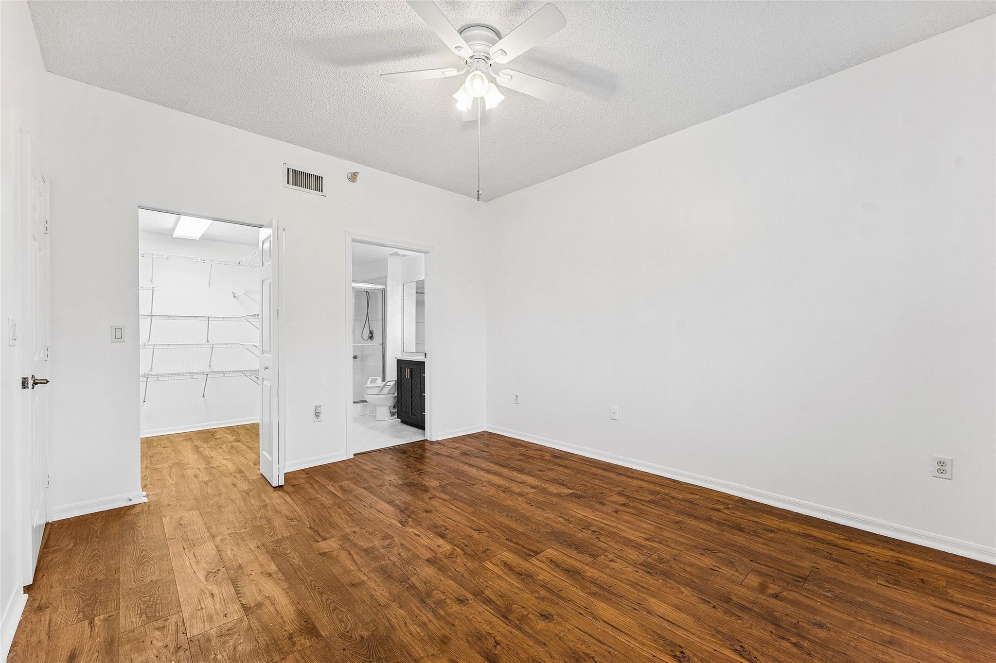 SOUTHAMPTON @ KINGS PT - Residential