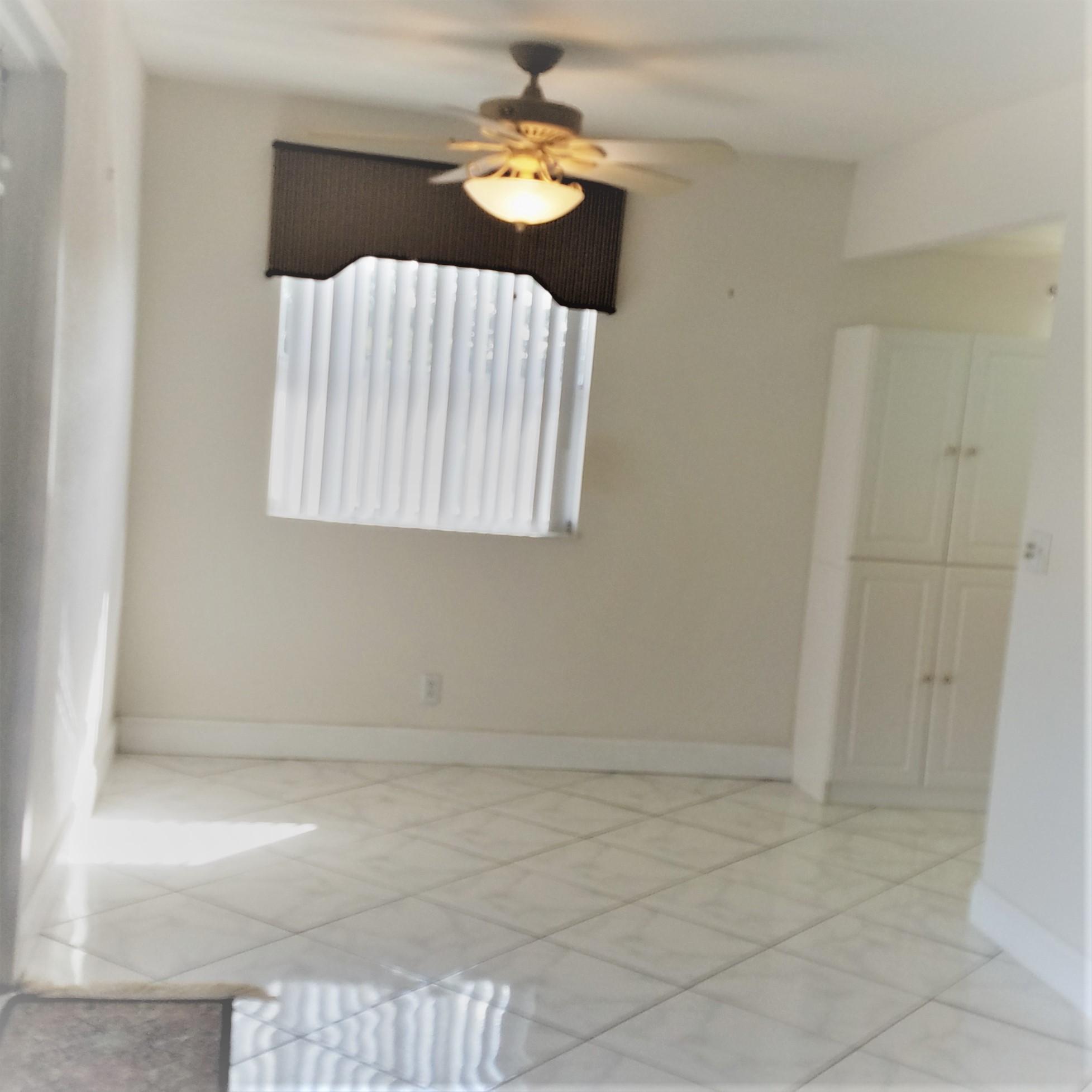 KINGS POINT SAXONY CONDOS - Residential