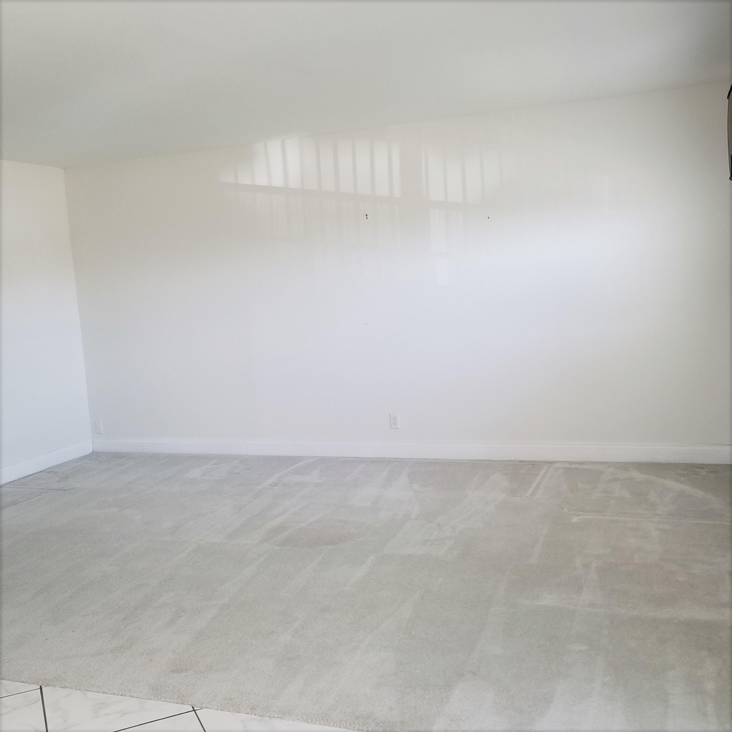 KINGS POINT SAXONY CONDOS - Residential