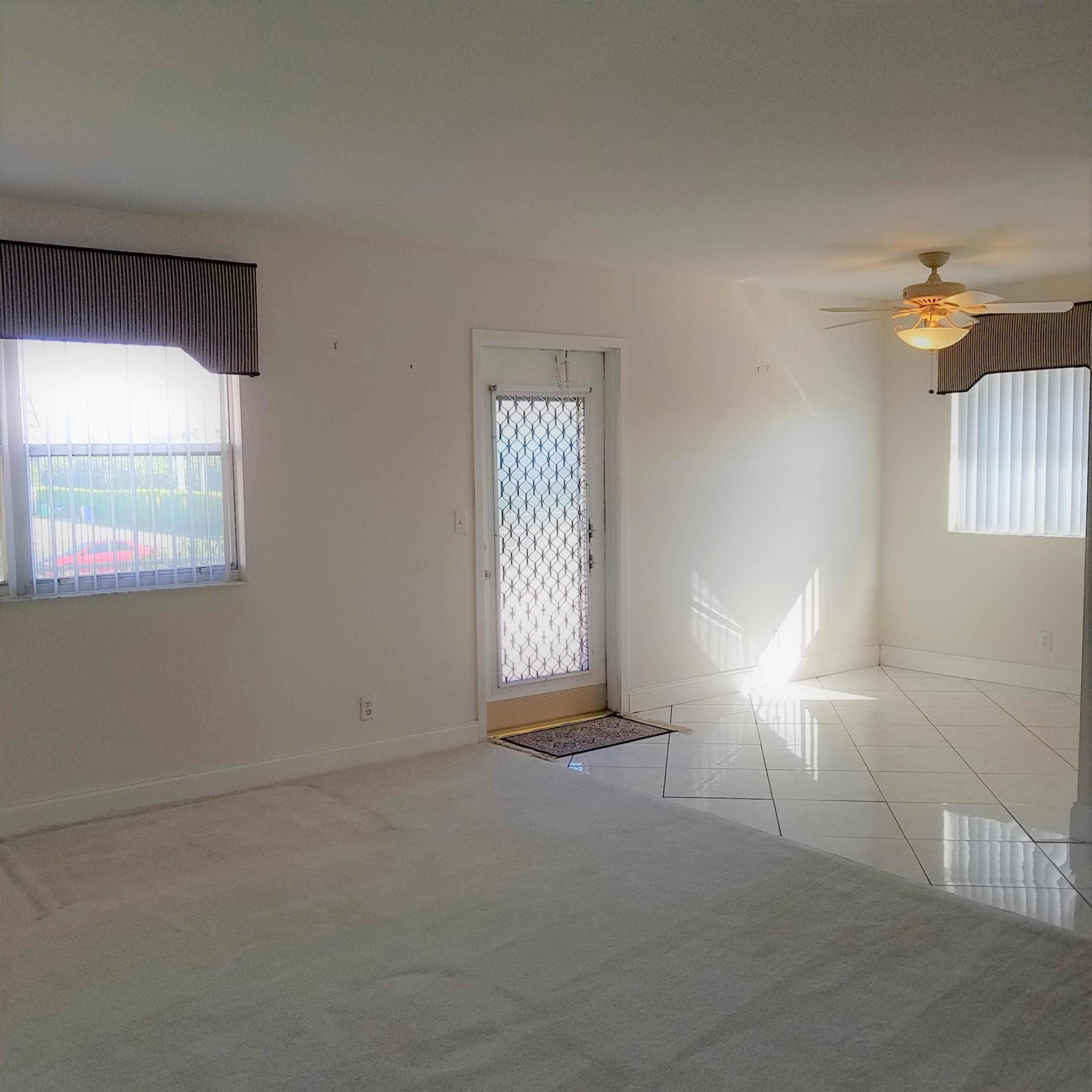 KINGS POINT SAXONY CONDOS - Residential