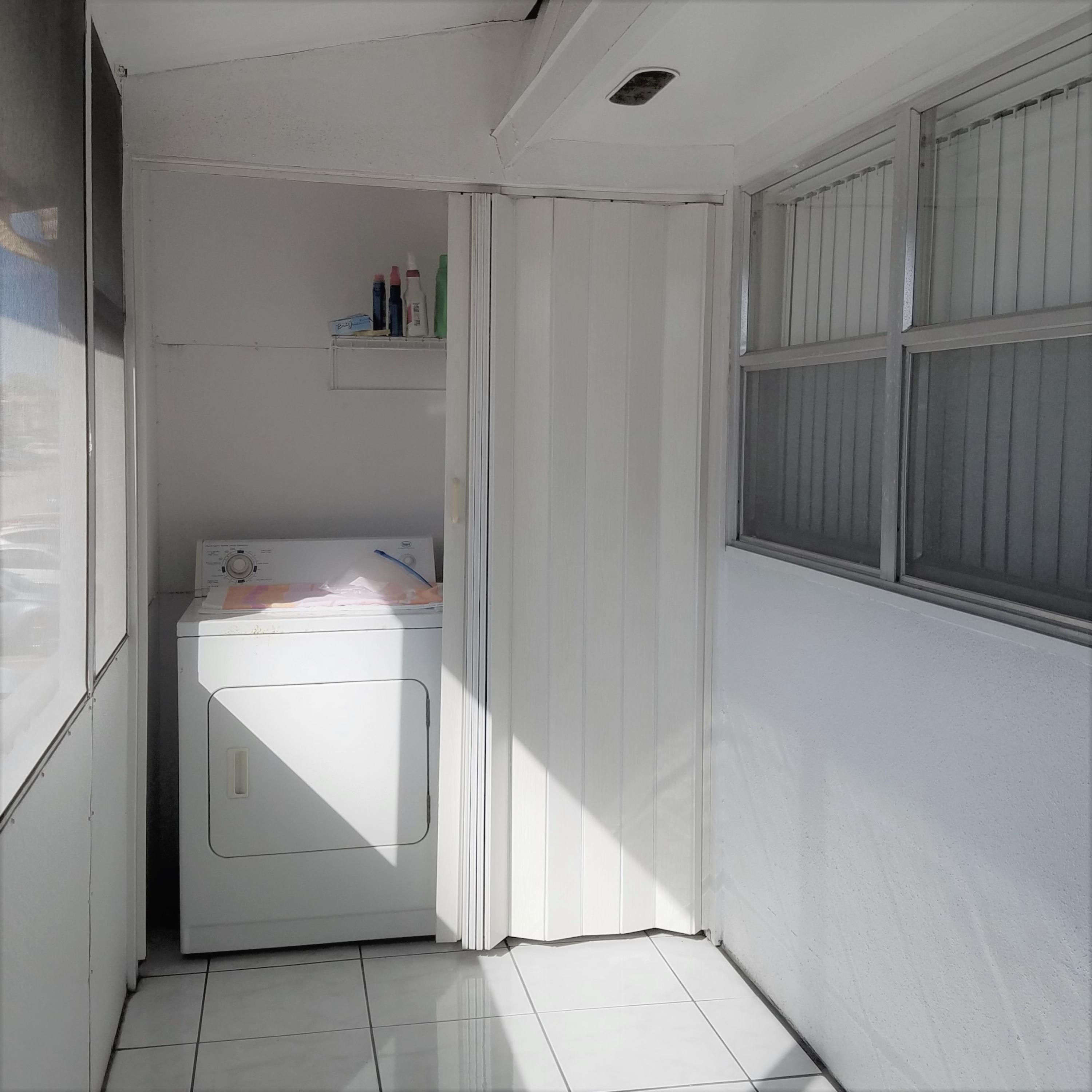 KINGS POINT SAXONY CONDOS - Residential