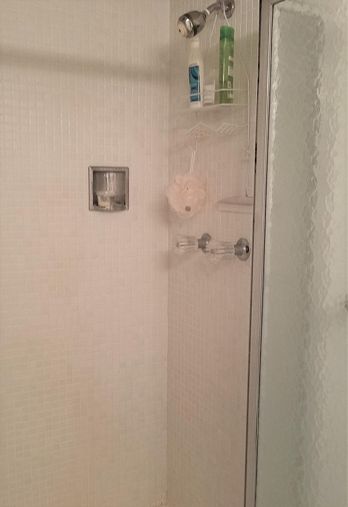 KINGS POINT SAXONY CONDOS - Residential