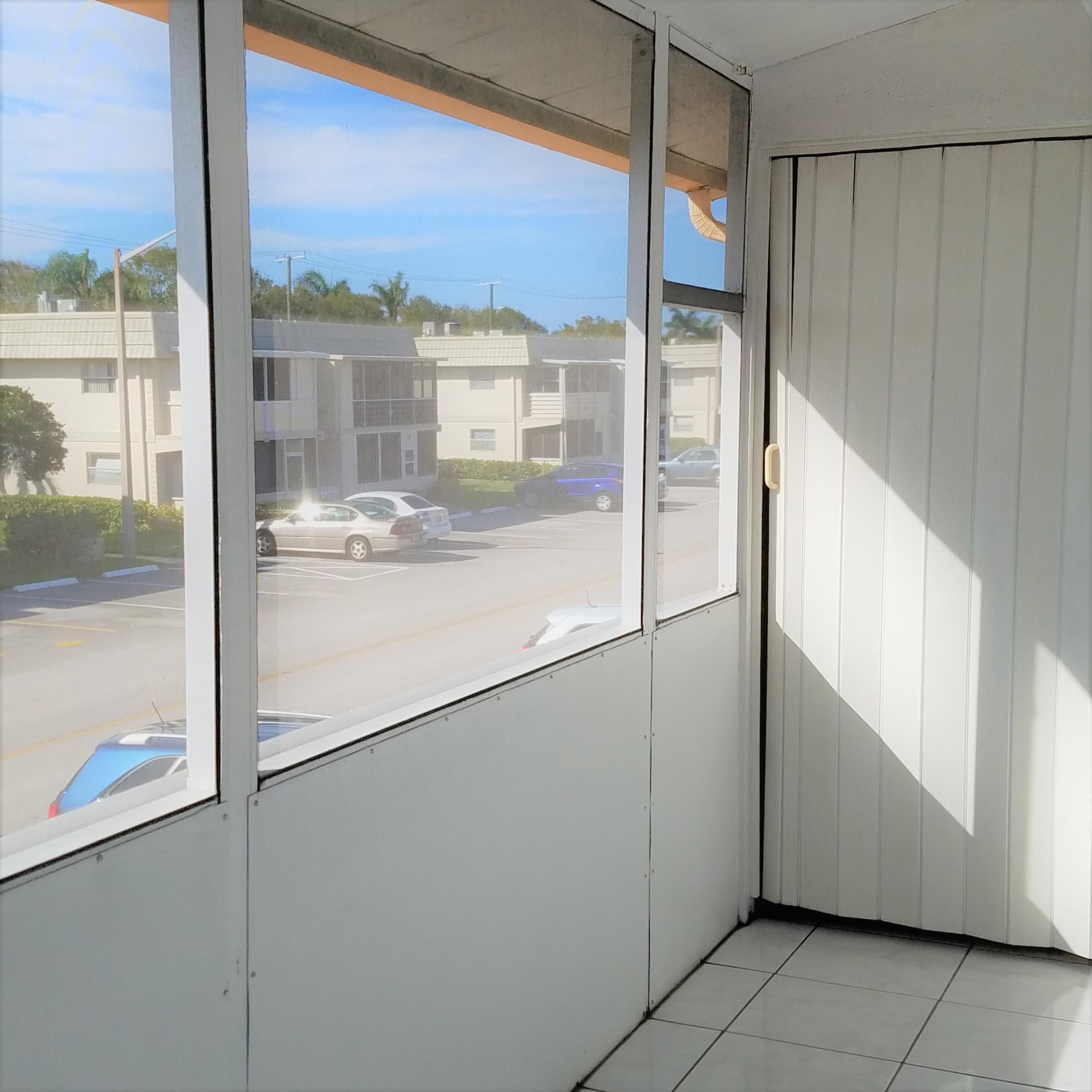 KINGS POINT SAXONY CONDOS - Residential