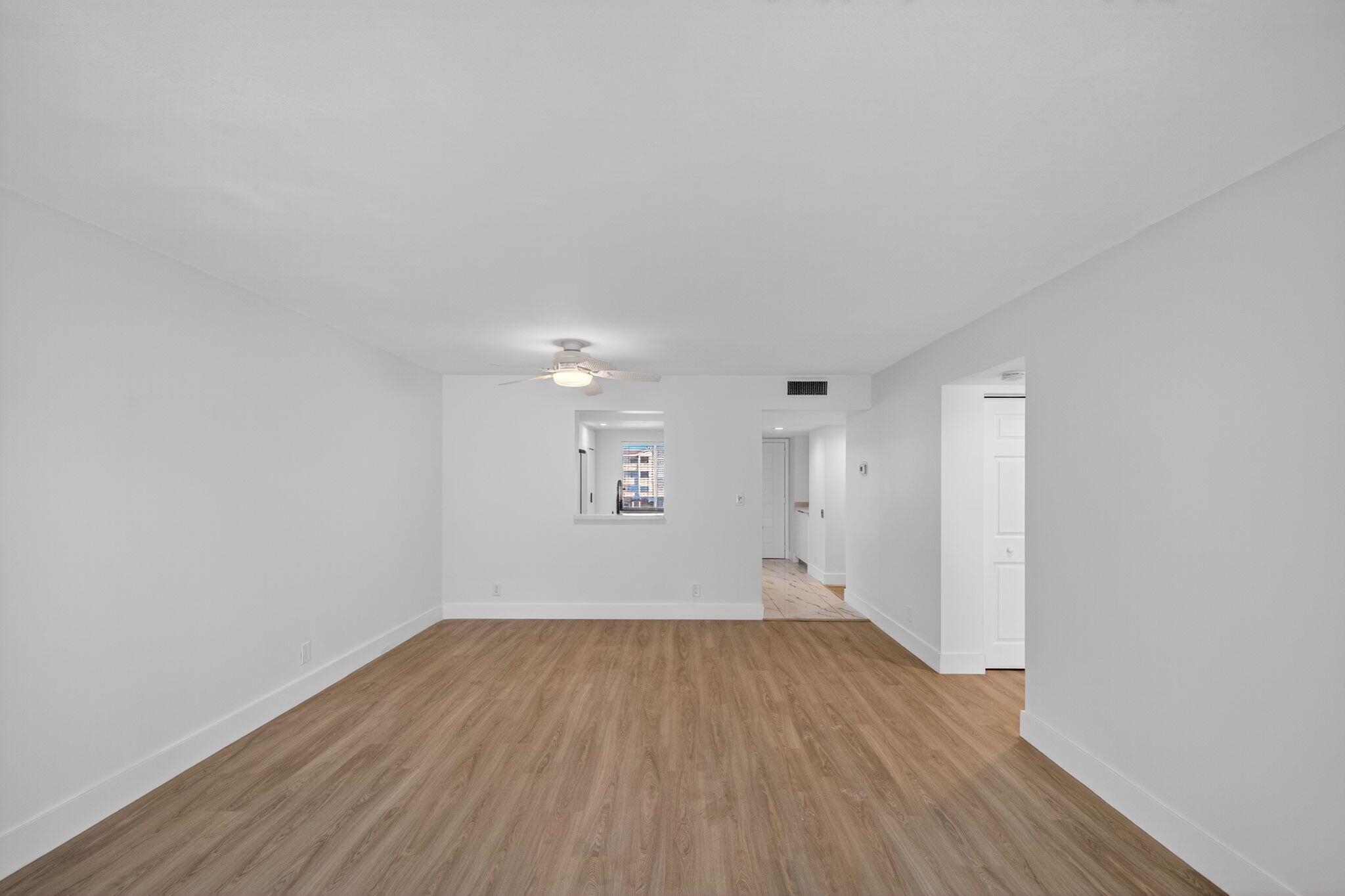 HUNTINGTON LAKES SEC ONE - Residential Lease