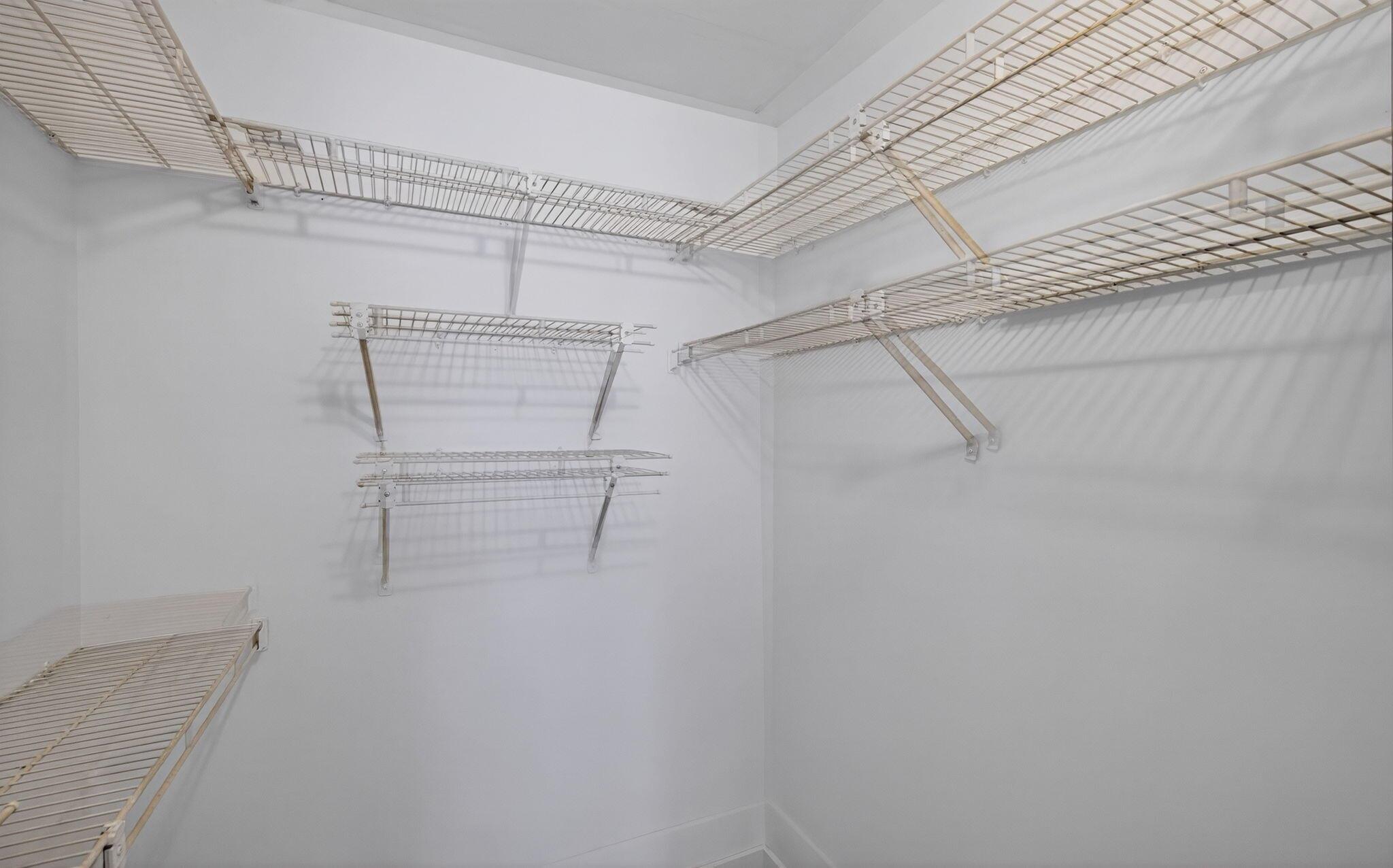 HUNTINGTON LAKES SEC ONE - Residential Lease