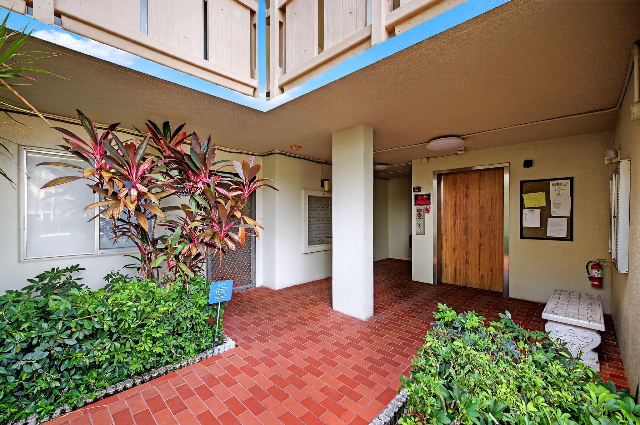 HUNTINGTON LAKES SEC ONE - Residential Lease