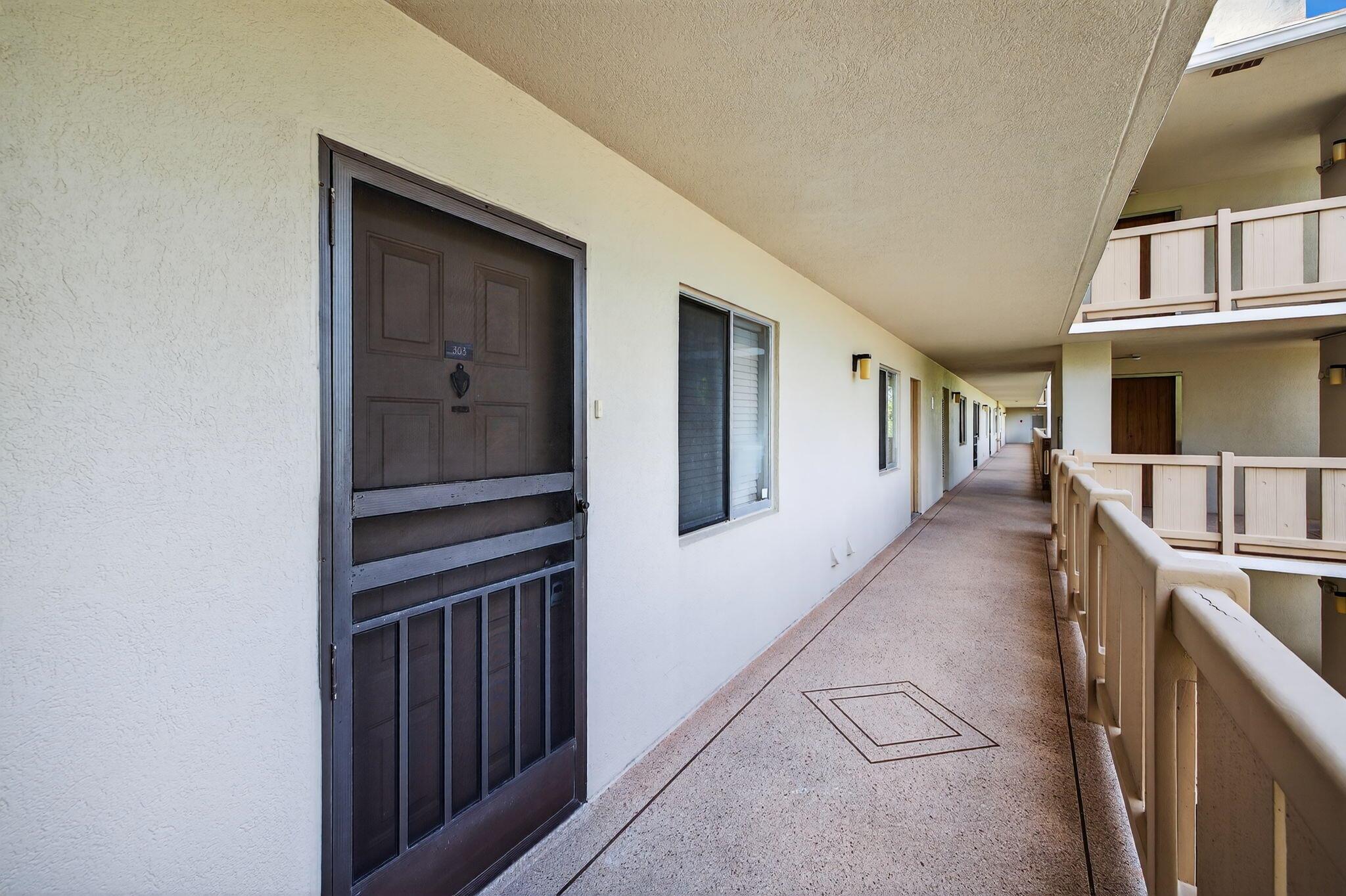 HUNTINGTON LAKES SEC ONE - Residential Lease