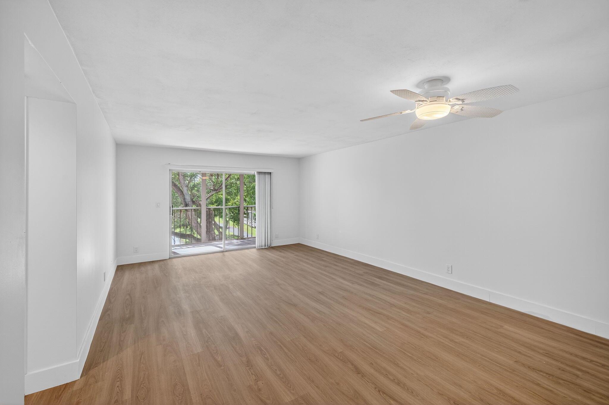 HUNTINGTON LAKES SEC ONE - Residential Lease