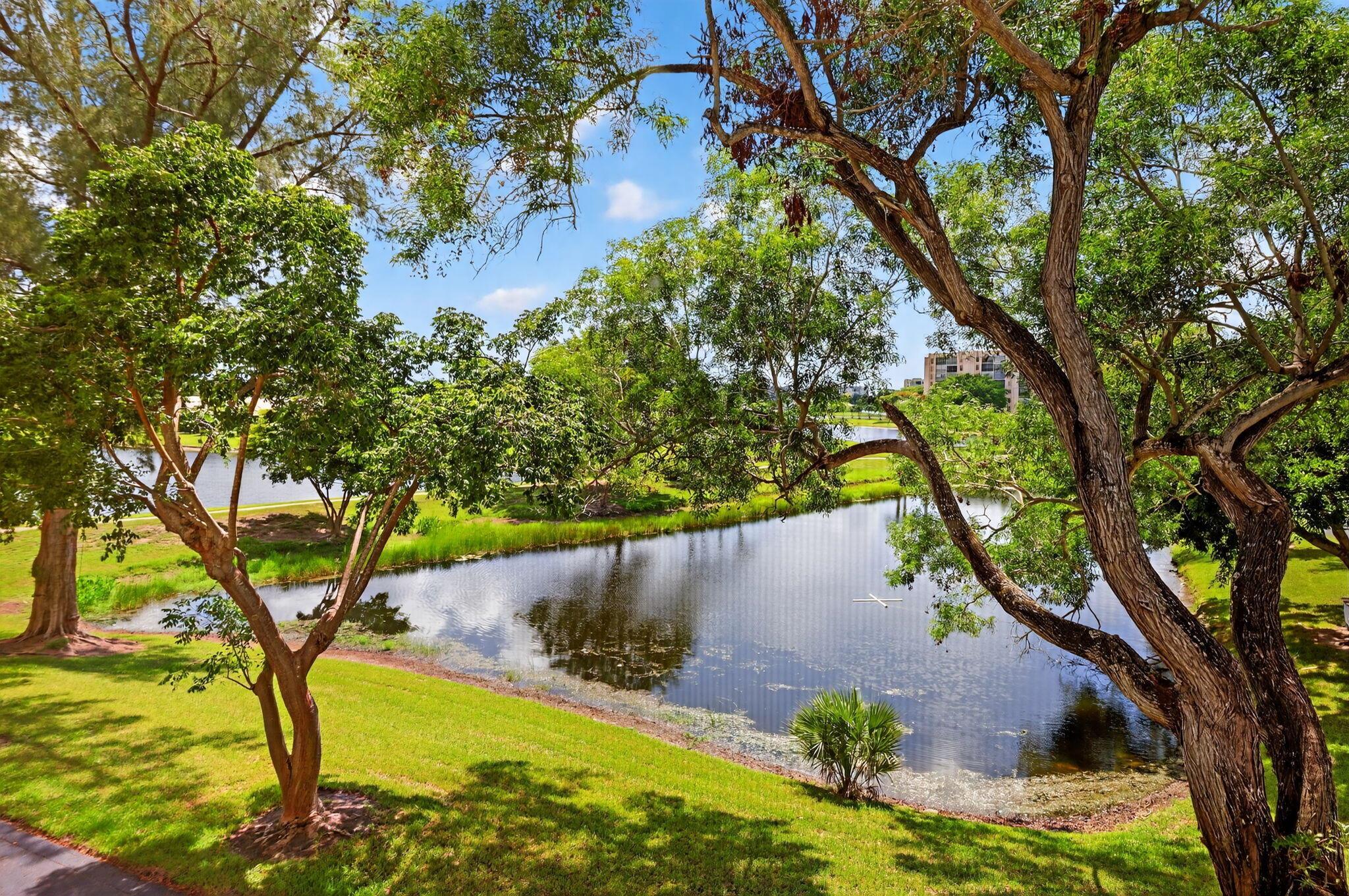 HUNTINGTON LAKES SEC ONE - Residential Lease