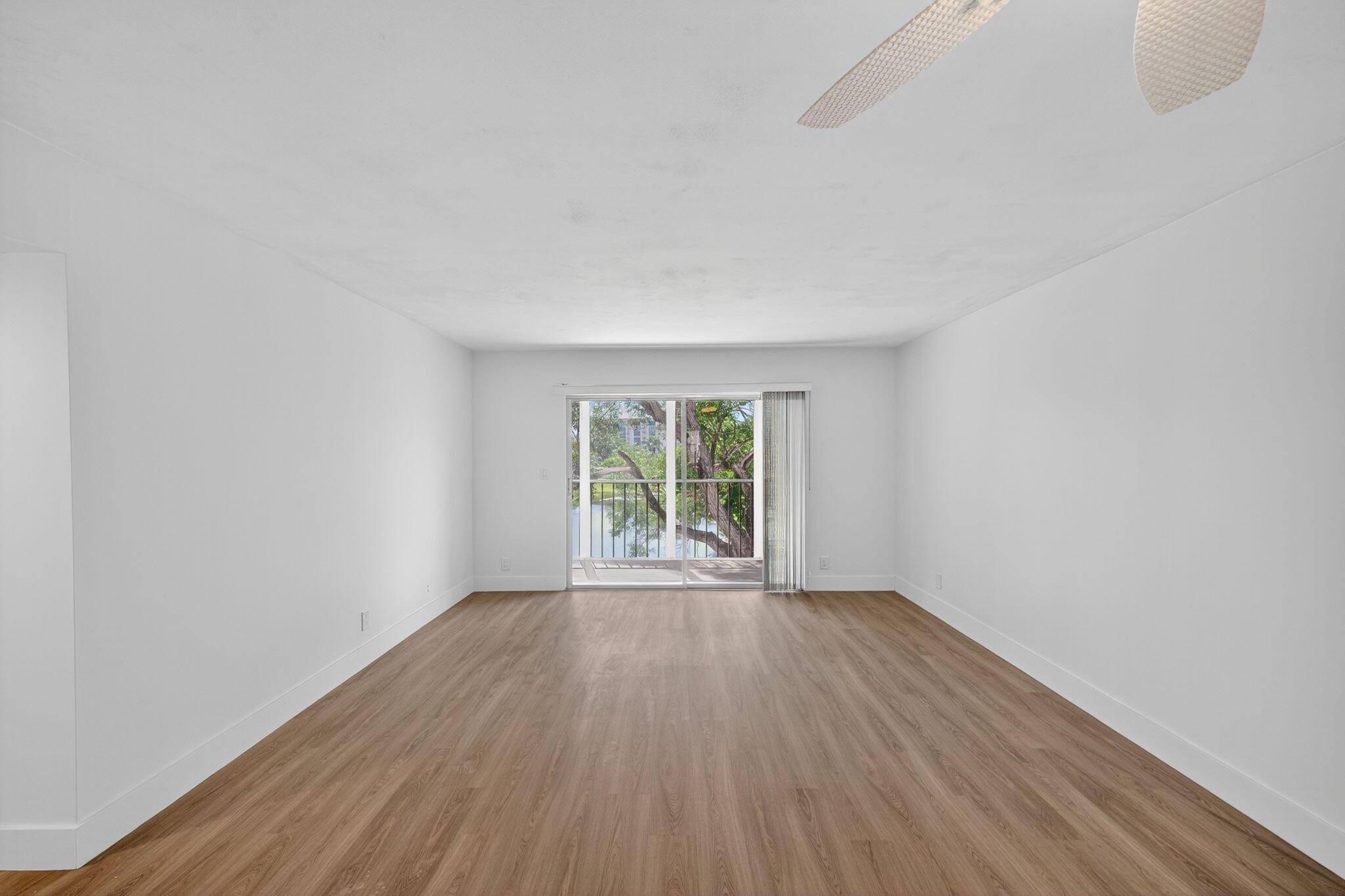 HUNTINGTON LAKES SEC ONE - Residential Lease